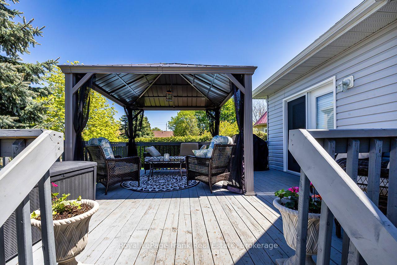 Photo 17 of 36 Lori Boulevard, Kawartha Lakes, Lindsay — HOMEH