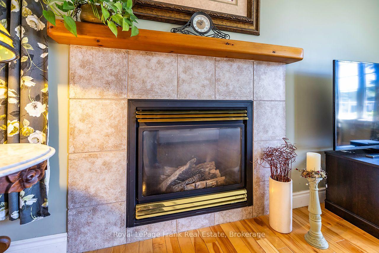 Photo 22 of 36 Lori Boulevard, Kawartha Lakes, Lindsay — HOMEH