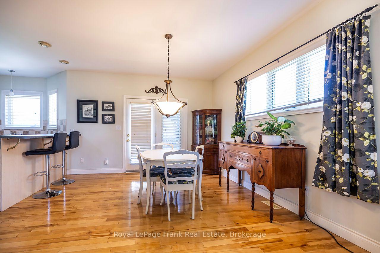 Photo 26 of 36 Lori Boulevard, Kawartha Lakes, Lindsay — HOMEH