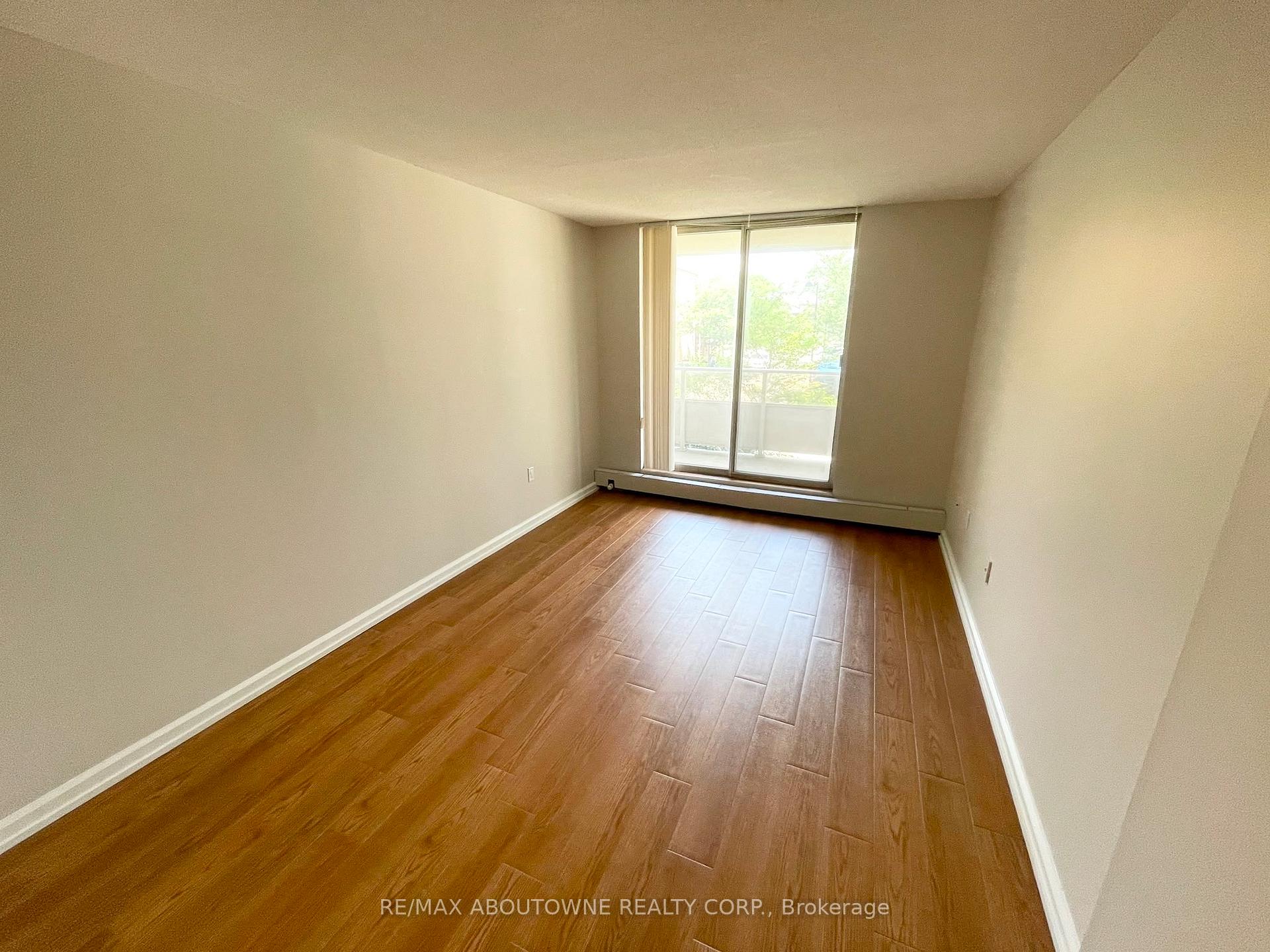 Photo 11 of Unit 207, 111 Market Street, Hamilton, Central — HOMEH