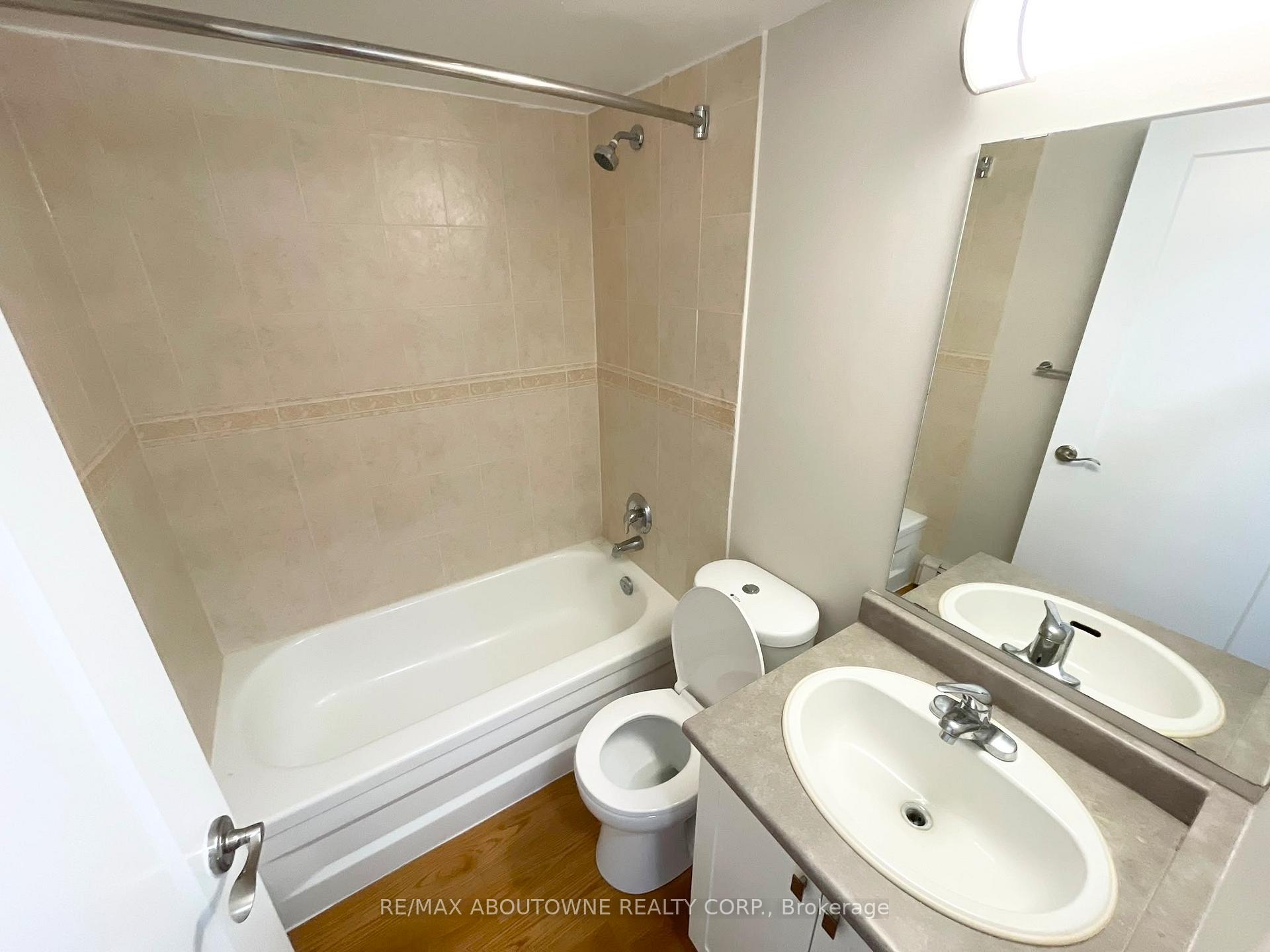Photo 14 of Unit 207, 111 Market Street, Hamilton, Central — HOMEH