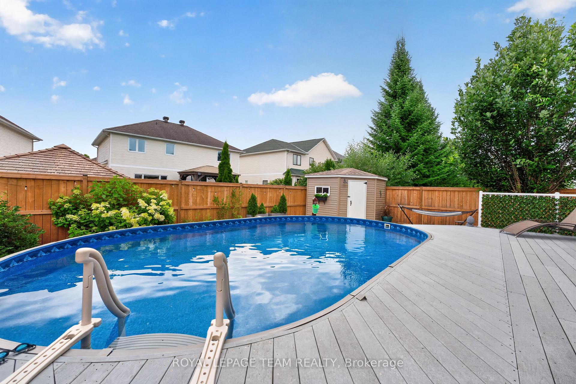Photo 5 of 12 Forillon Crescent, Ottawa, Kanata - Bridlewood — HOMEH