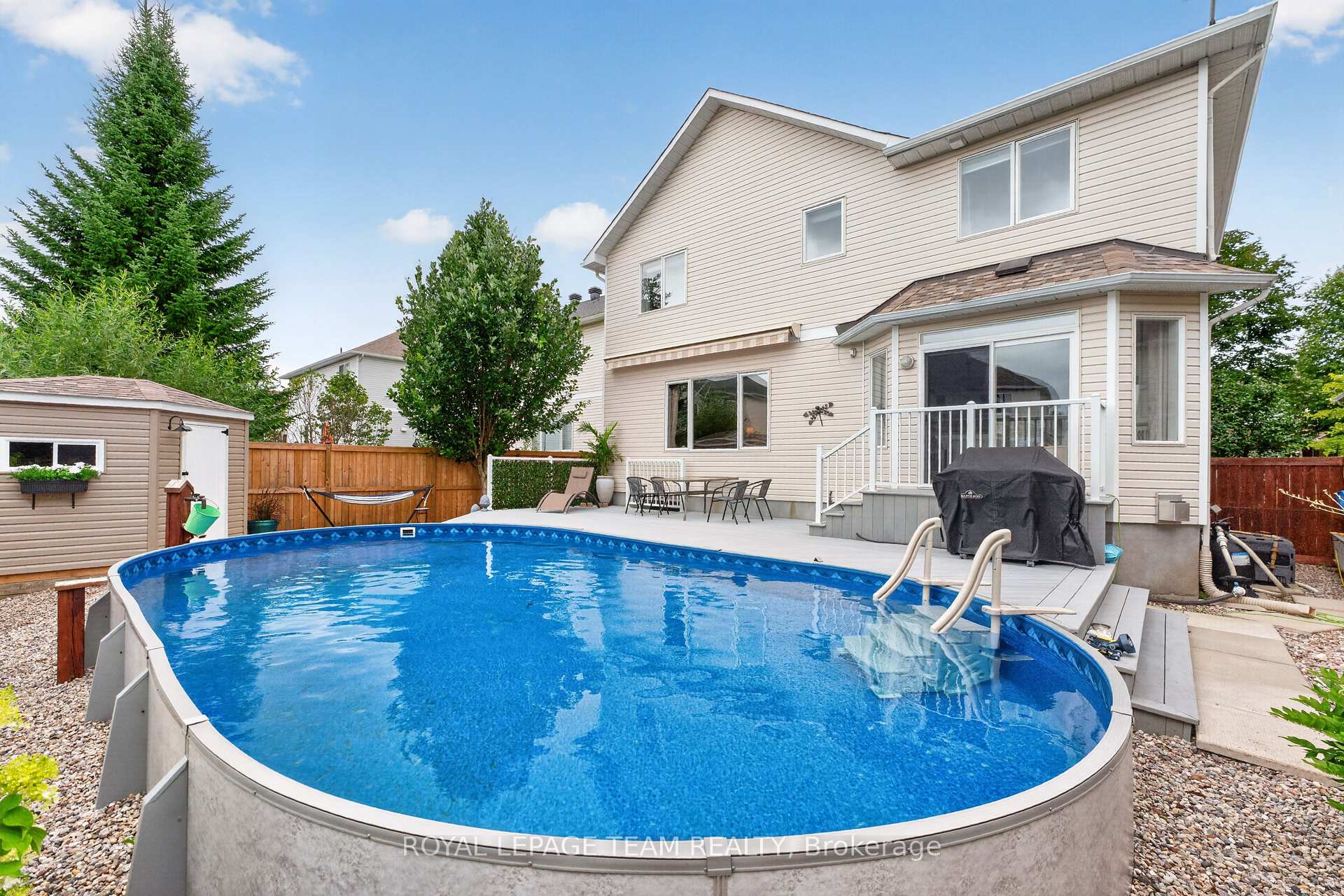 Photo 6 of 12 Forillon Crescent, Ottawa, Kanata - Bridlewood — HOMEH