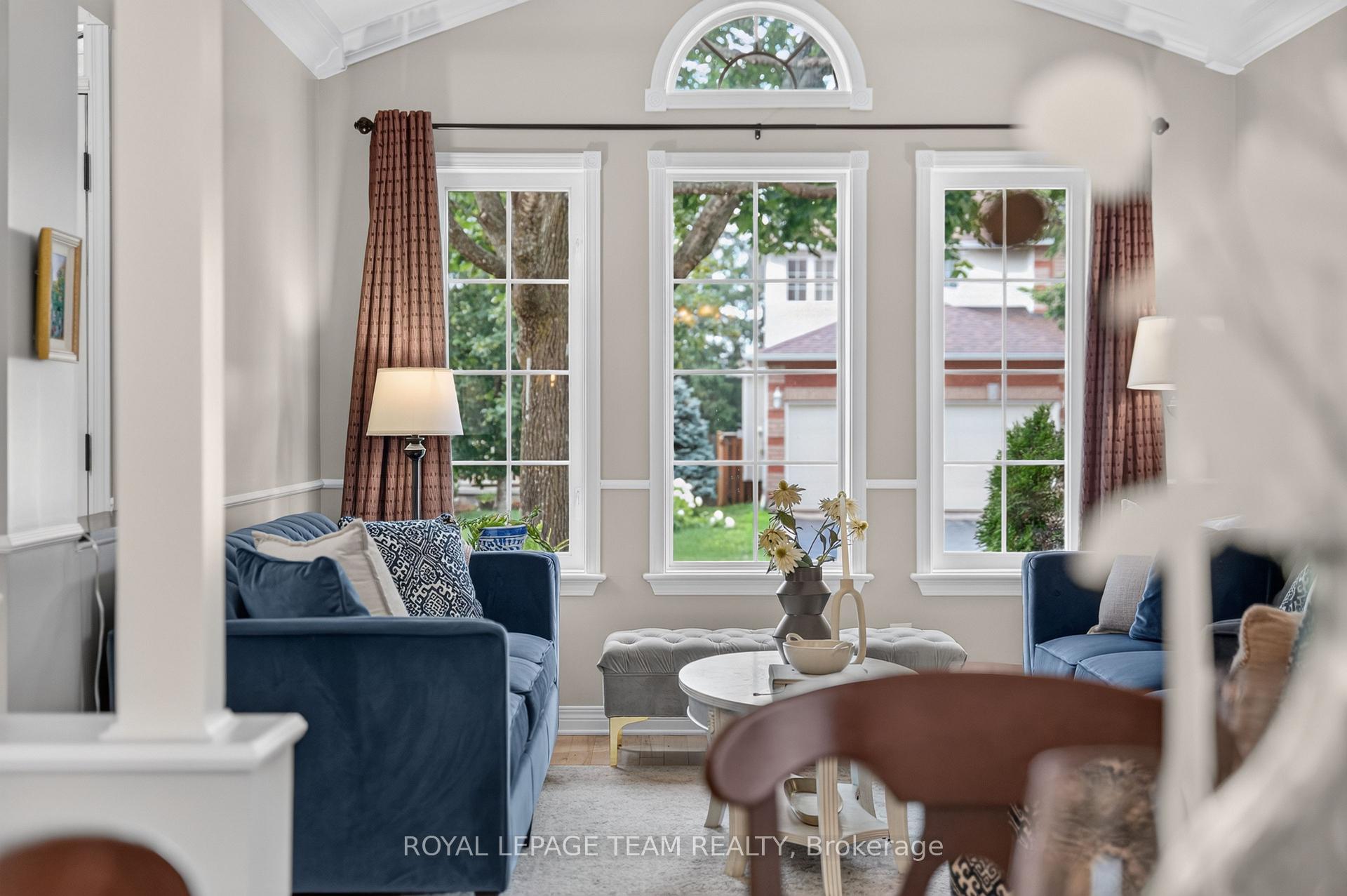 Photo 9 of 12 Forillon Crescent, Ottawa, Kanata - Bridlewood — HOMEH