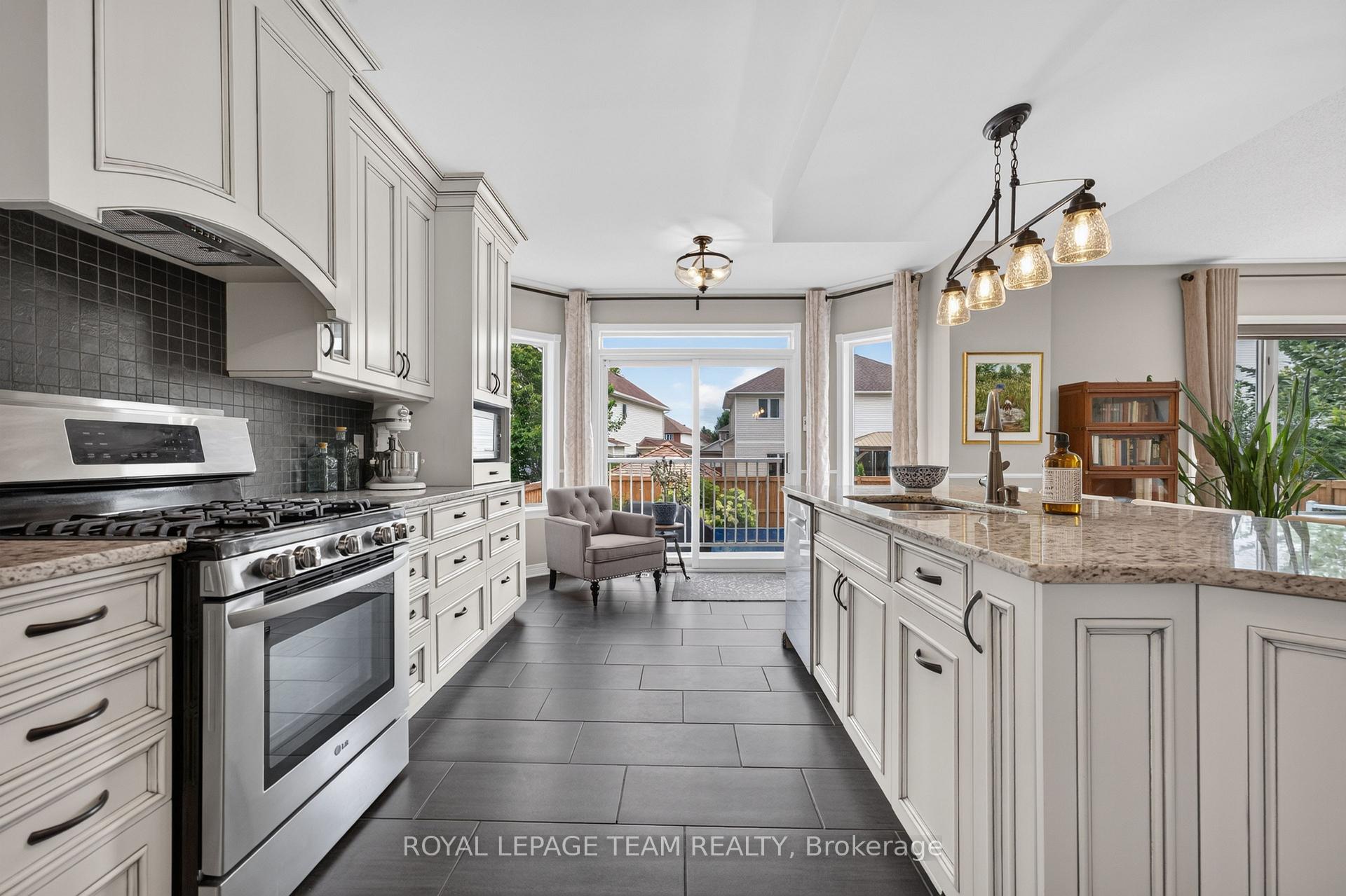 Photo 21 of 12 Forillon Crescent, Ottawa, Kanata - Bridlewood — HOMEH