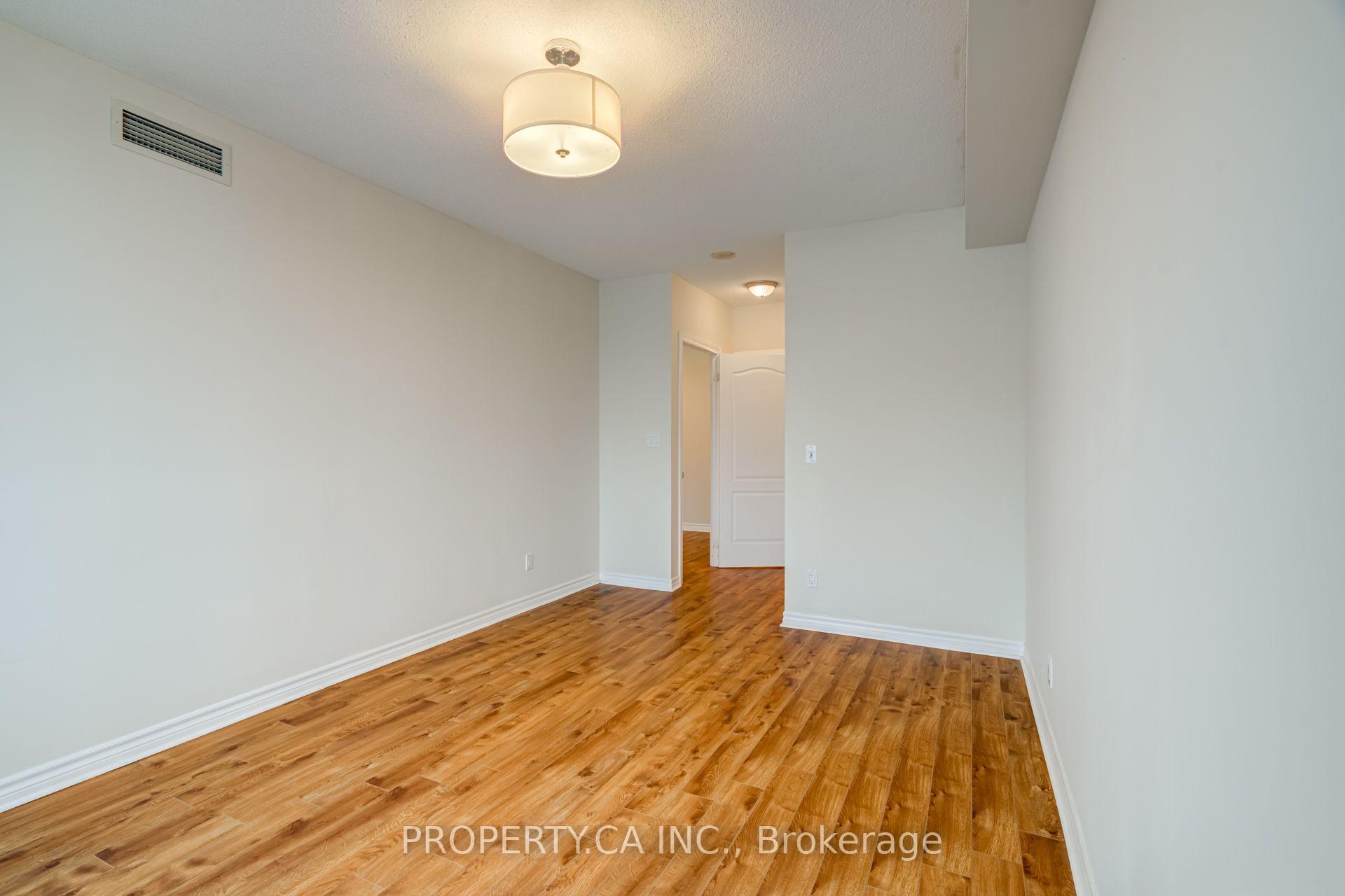 Photo 18 of Unit 201, 88 Promenade Circle, Vaughan, Brownridge — HOMEH