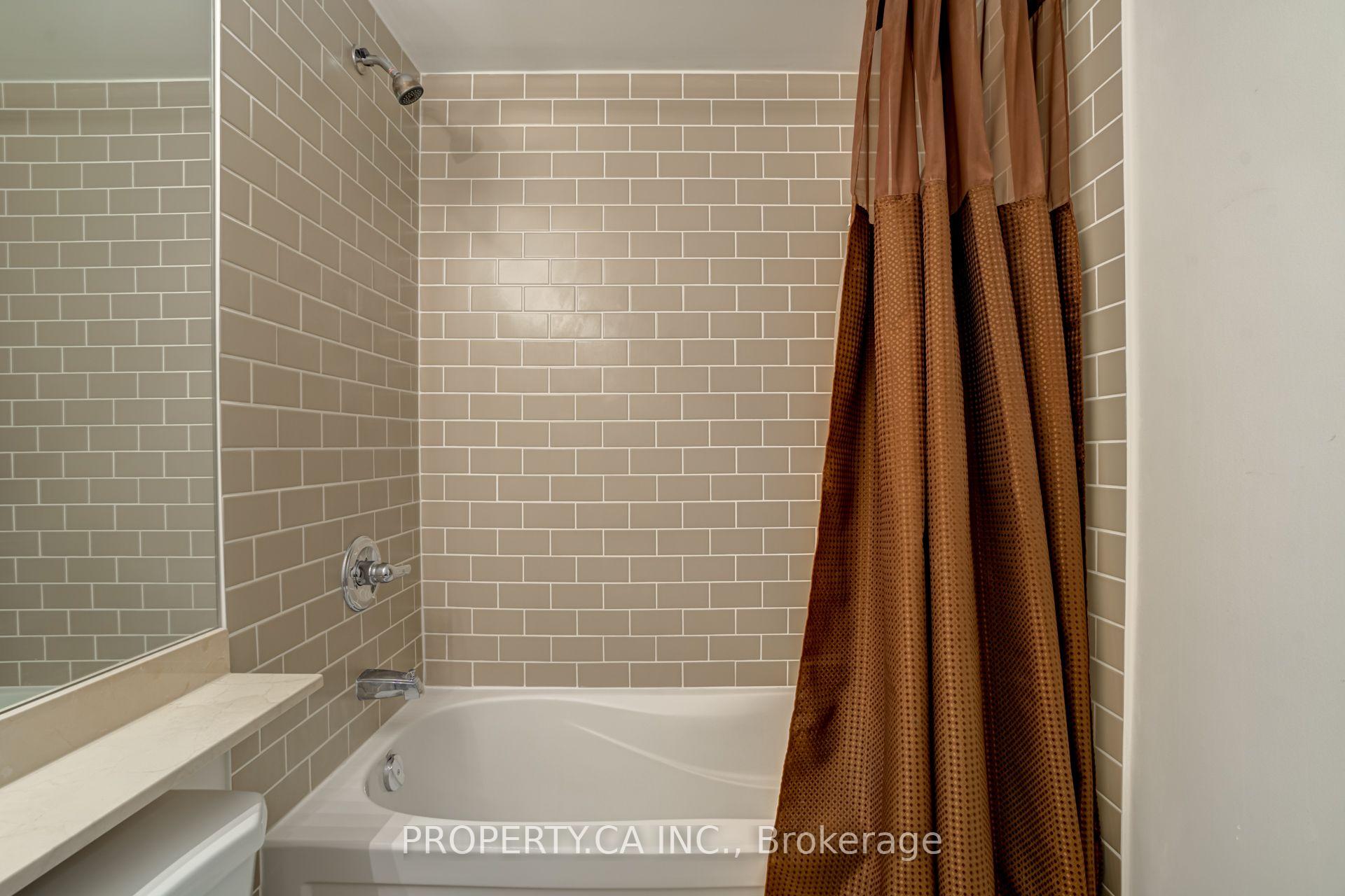 Photo 21 of Unit 201, 88 Promenade Circle, Vaughan, Brownridge — HOMEH