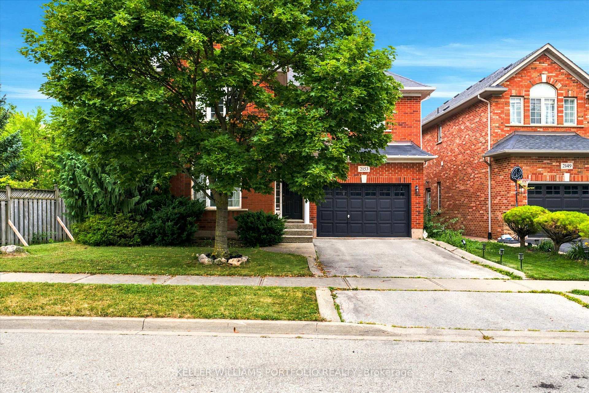Photo 2 of 2153 Meadowglen Drive, Oakville, Westmount — HOMEH