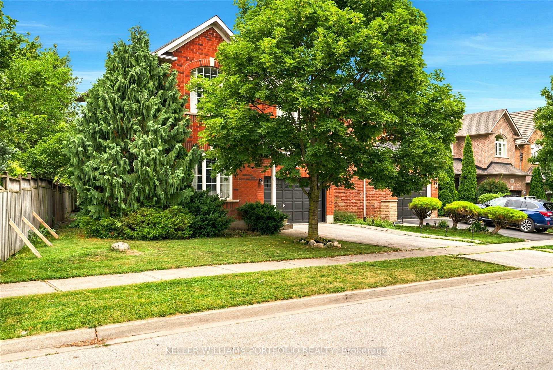 Photo 3 of 2153 Meadowglen Drive, Oakville, Westmount — HOMEH