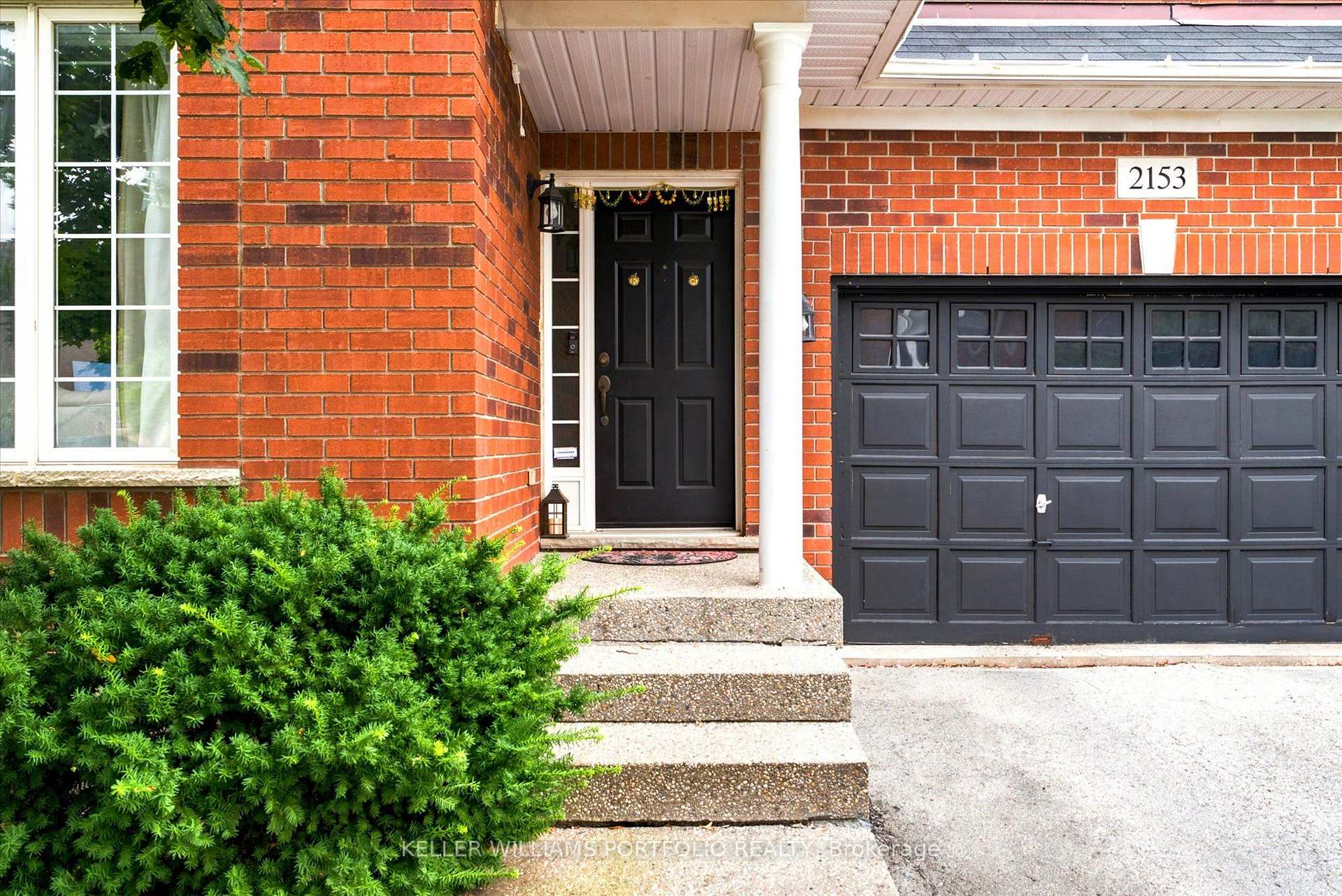 Photo 4 of 2153 Meadowglen Drive, Oakville, Westmount — HOMEH