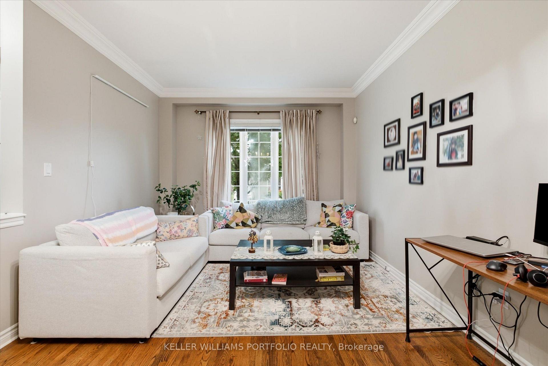 Photo 8 of 2153 Meadowglen Drive, Oakville, Westmount — HOMEH