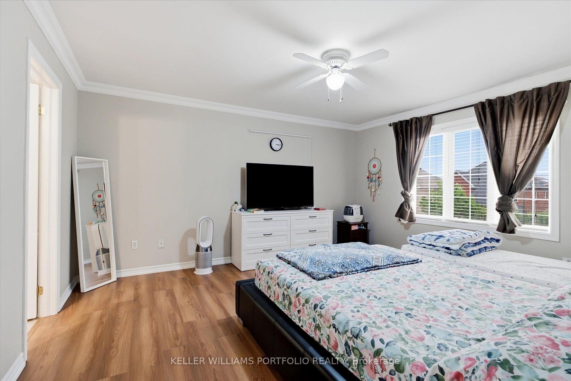 Photo 24 of 2153 Meadowglen Drive, Oakville, Westmount — HOMEH