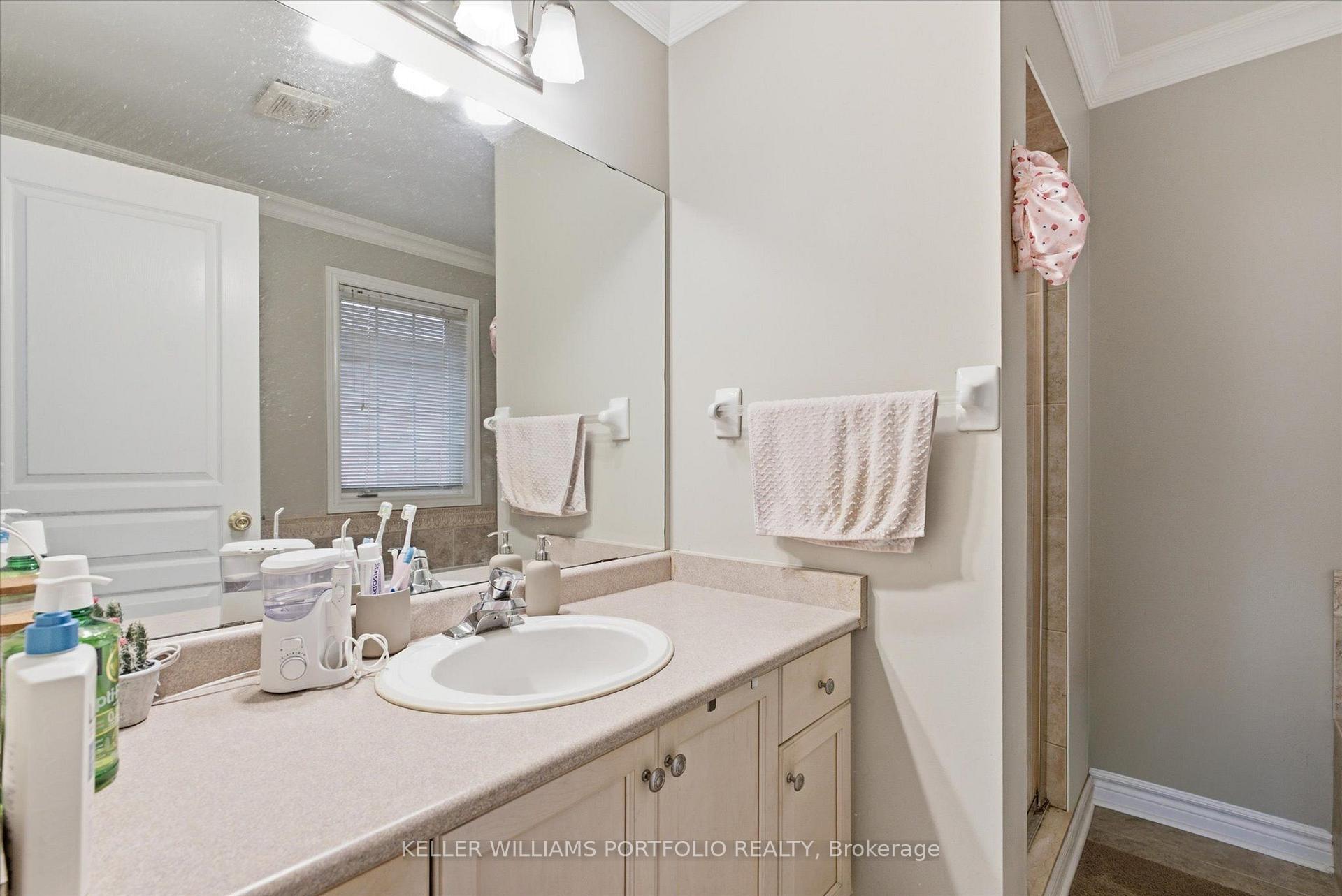 Photo 27 of 2153 Meadowglen Drive, Oakville, Westmount — HOMEH