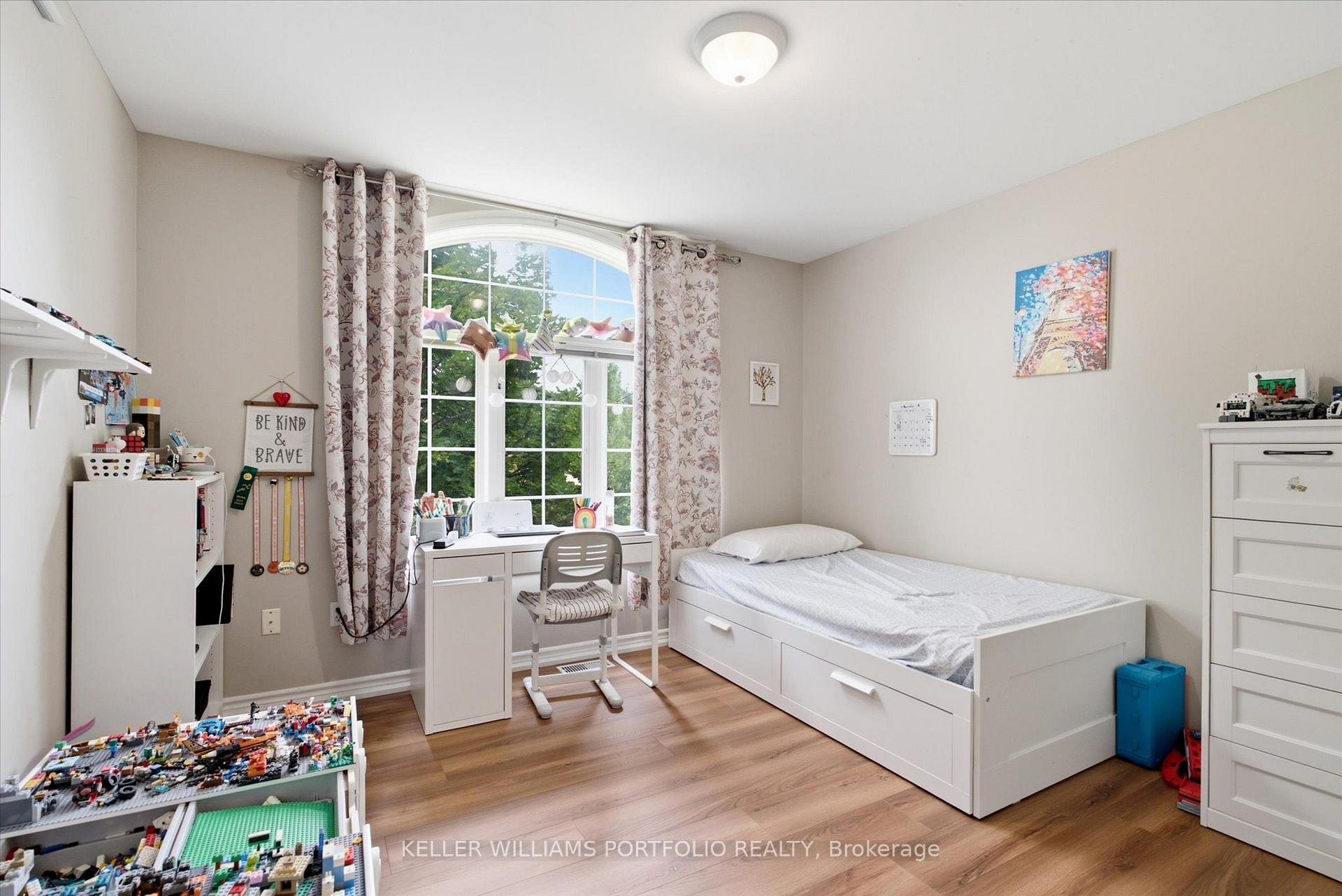 Photo 30 of 2153 Meadowglen Drive, Oakville, Westmount — HOMEH