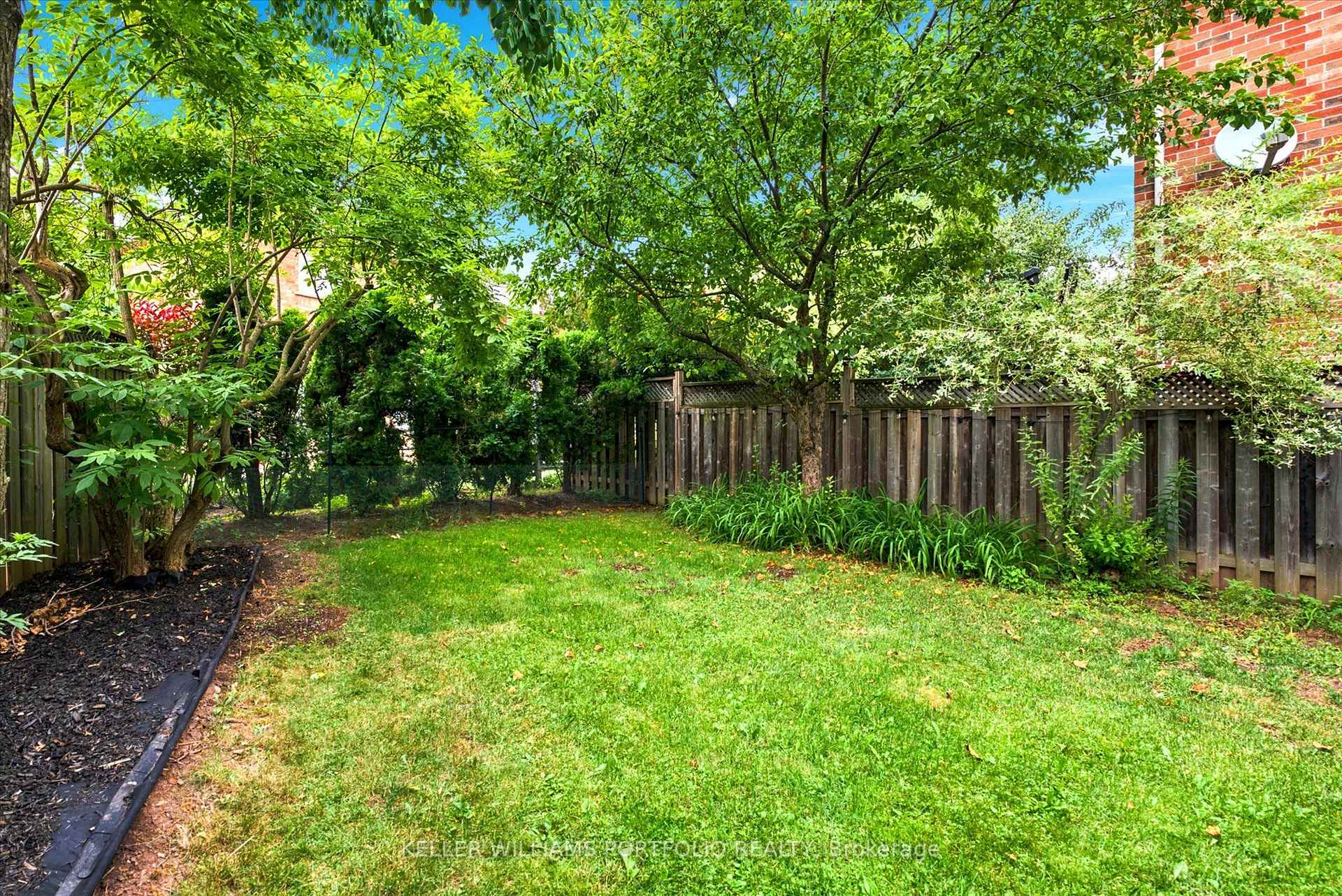 Photo 47 of 2153 Meadowglen Drive, Oakville, Westmount — HOMEH