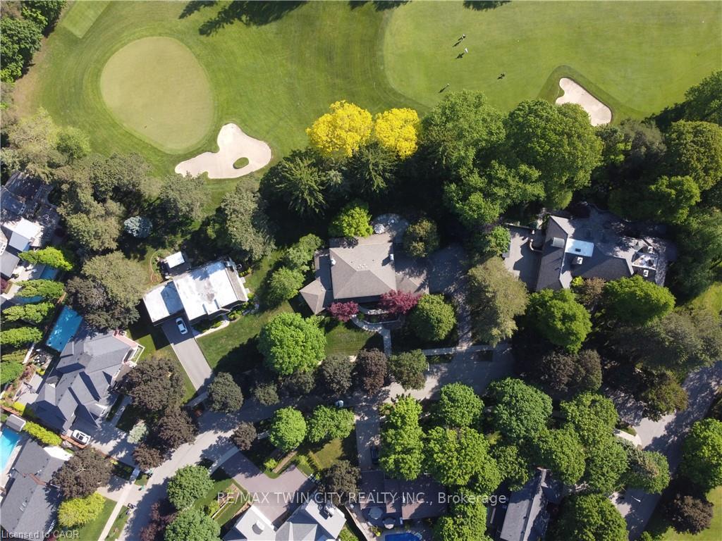 Photo 3 of 61 Huntley Crescent, Kitchener, Westmount - Kitchener — HOMEH