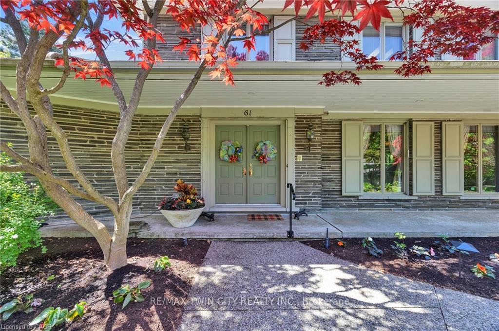 Photo 6 of 61 Huntley Crescent, Kitchener, Westmount - Kitchener — HOMEH