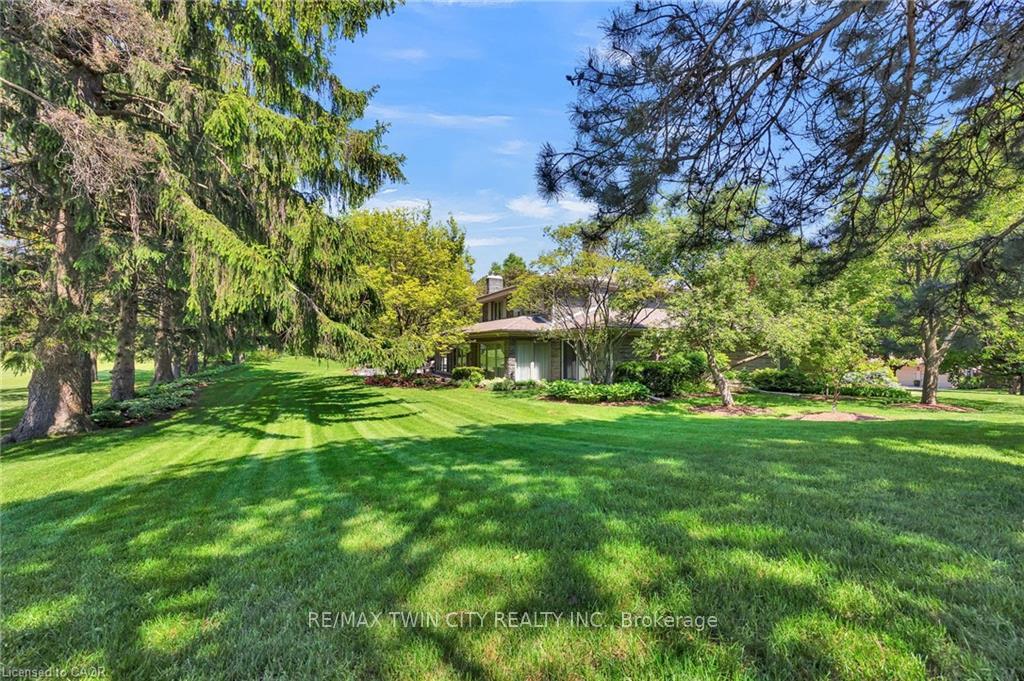 Photo 37 of 61 Huntley Crescent, Kitchener, Westmount - Kitchener — HOMEH