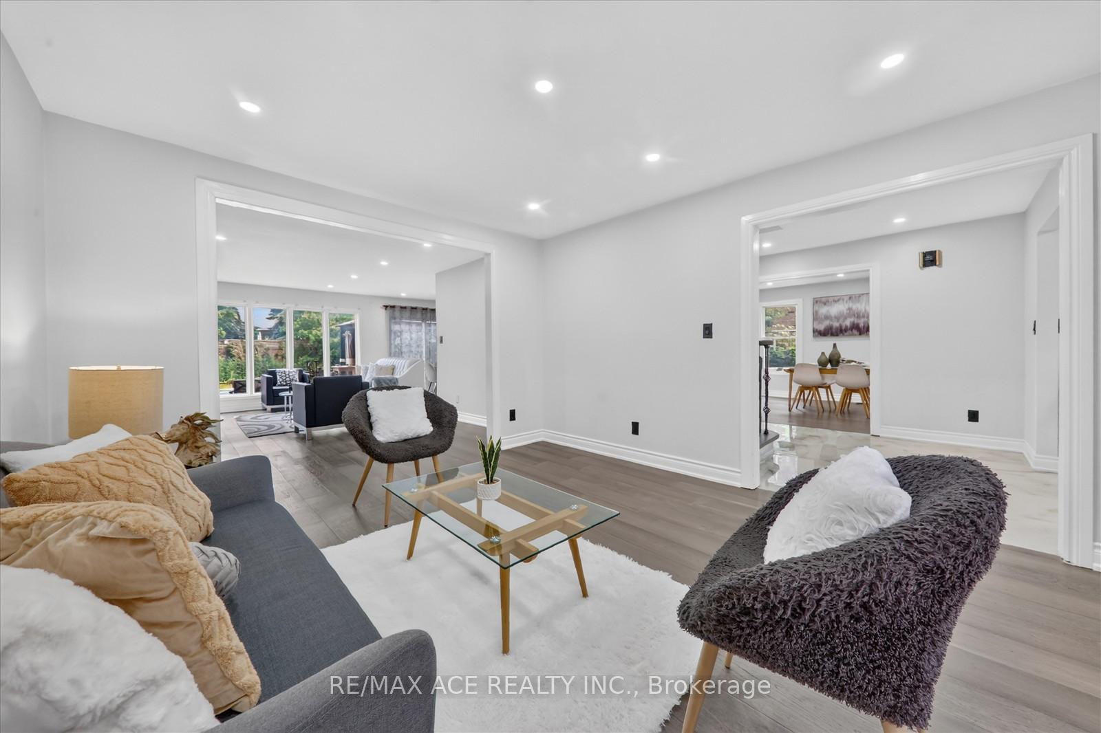 Photo 8 of 4 Beaumont Drive, Ajax, Central West — HOMEH