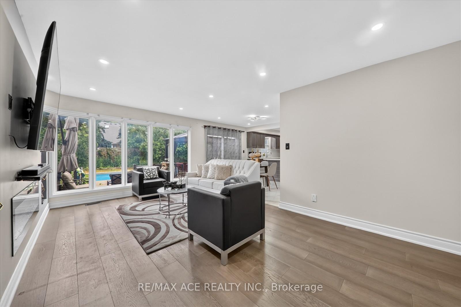 Photo 10 of 4 Beaumont Drive, Ajax, Central West — HOMEH