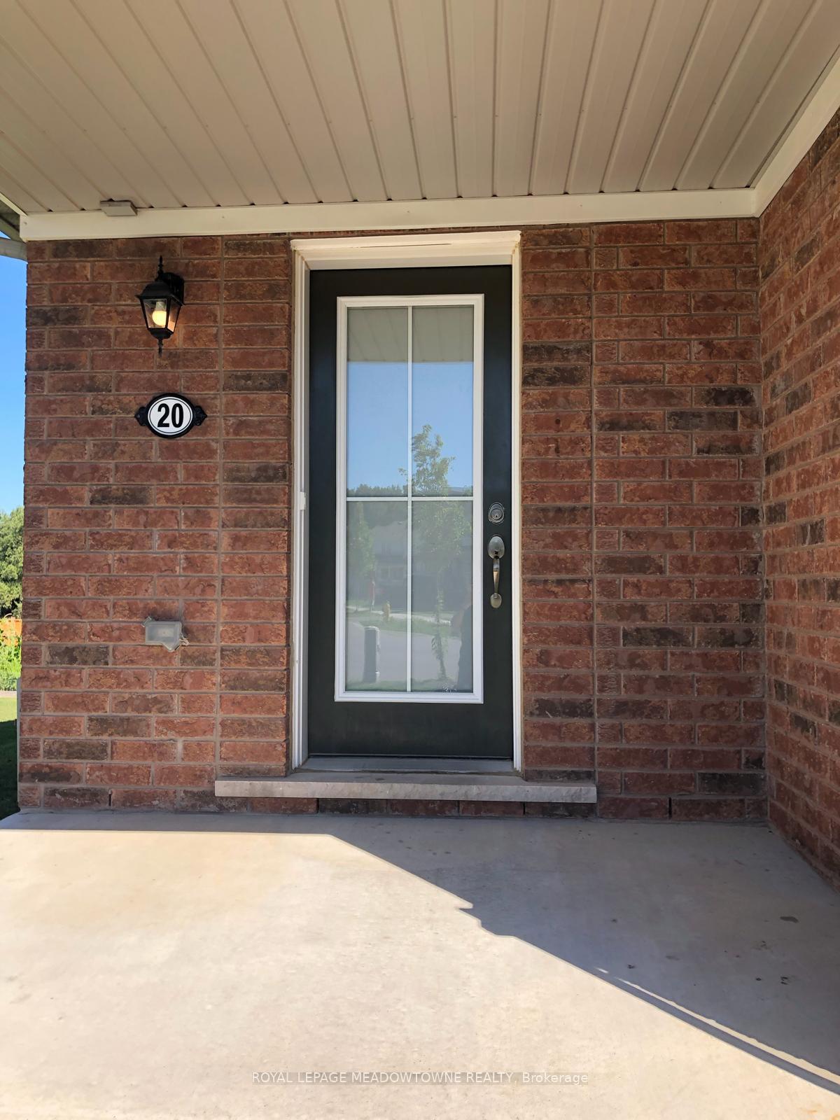 Photo 2 of 20 Butcher Crescent, Brantford, Empire South — HOMEH