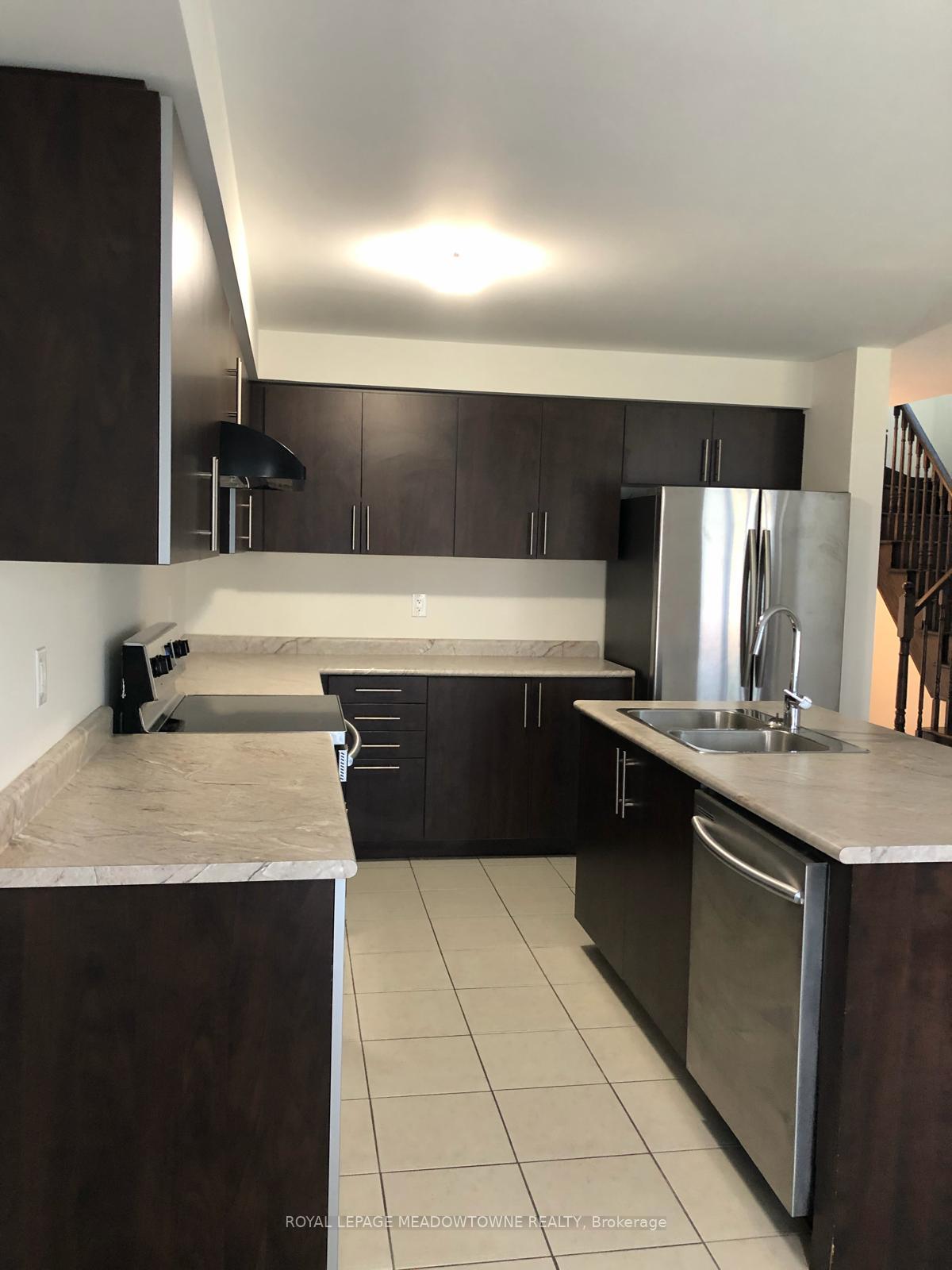 Photo 10 of 20 Butcher Crescent, Brantford, Empire South — HOMEH