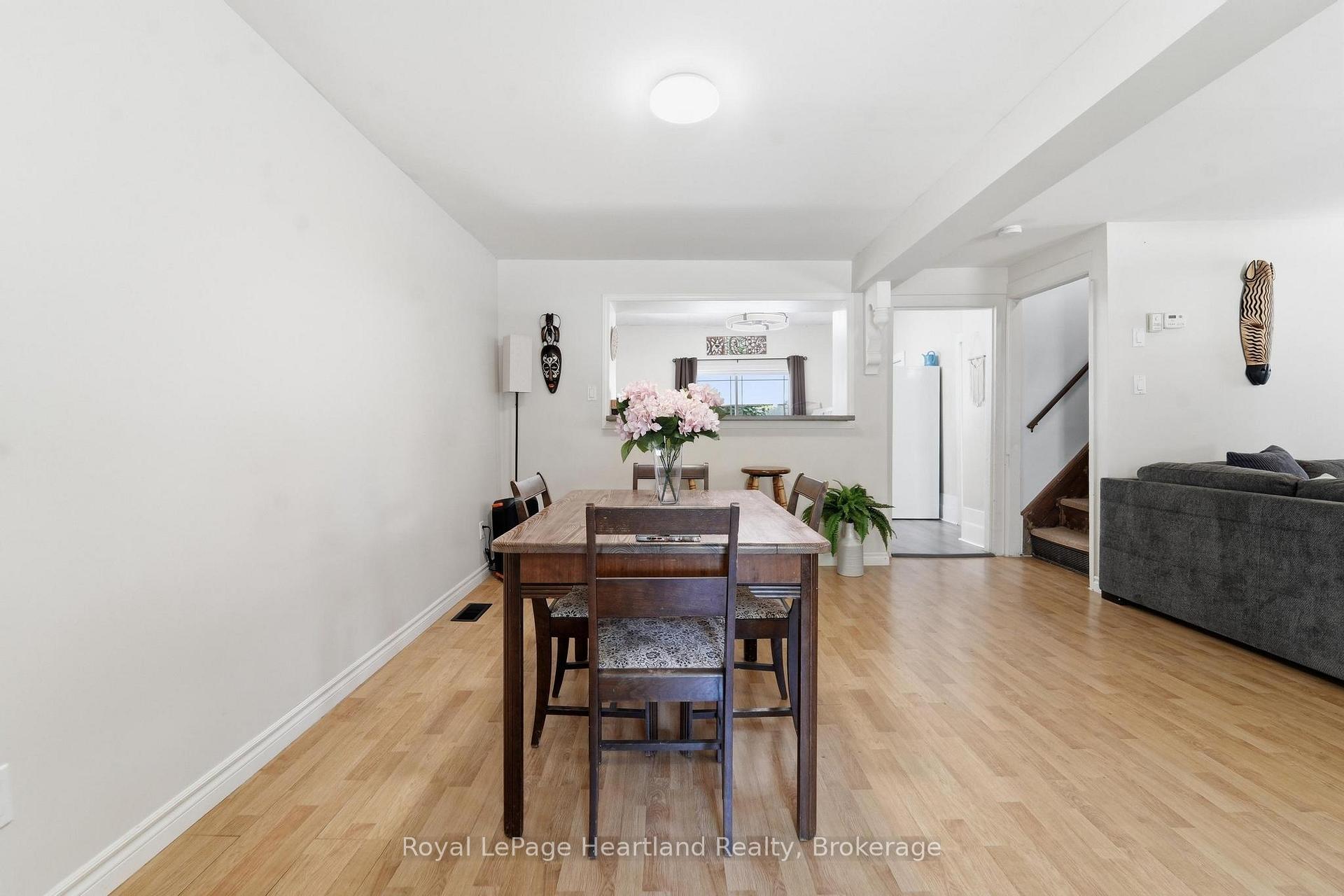 Photo 4 of 117 Quebec Street, Goderich, Goderich (Town) — HOMEH
