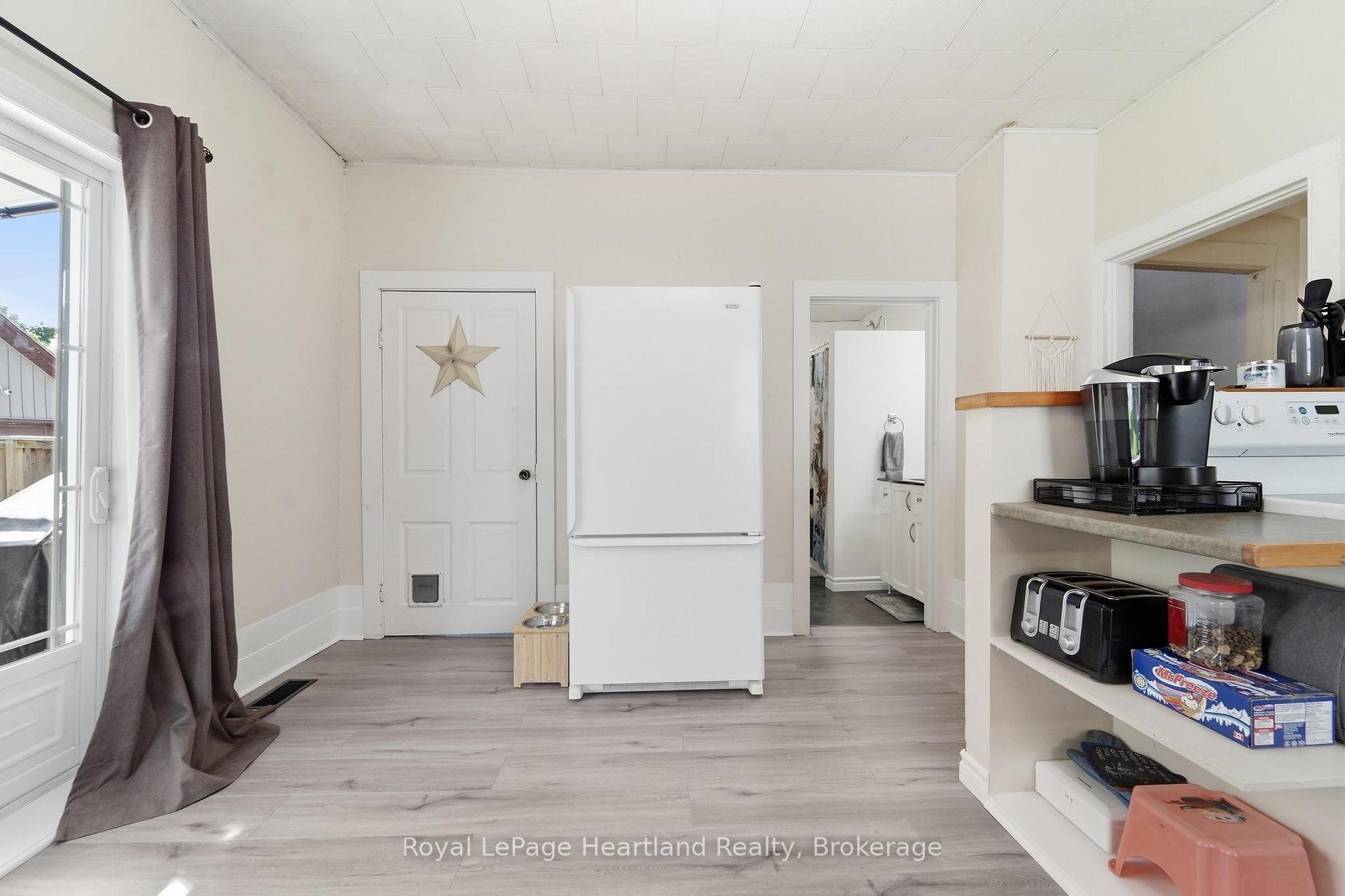 Photo 14 of 117 Quebec Street, Goderich, Goderich (Town) — HOMEH