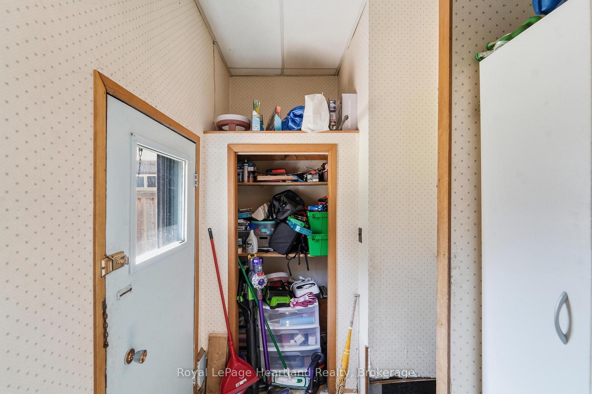Photo 18 of 117 Quebec Street, Goderich, Goderich (Town) — HOMEH