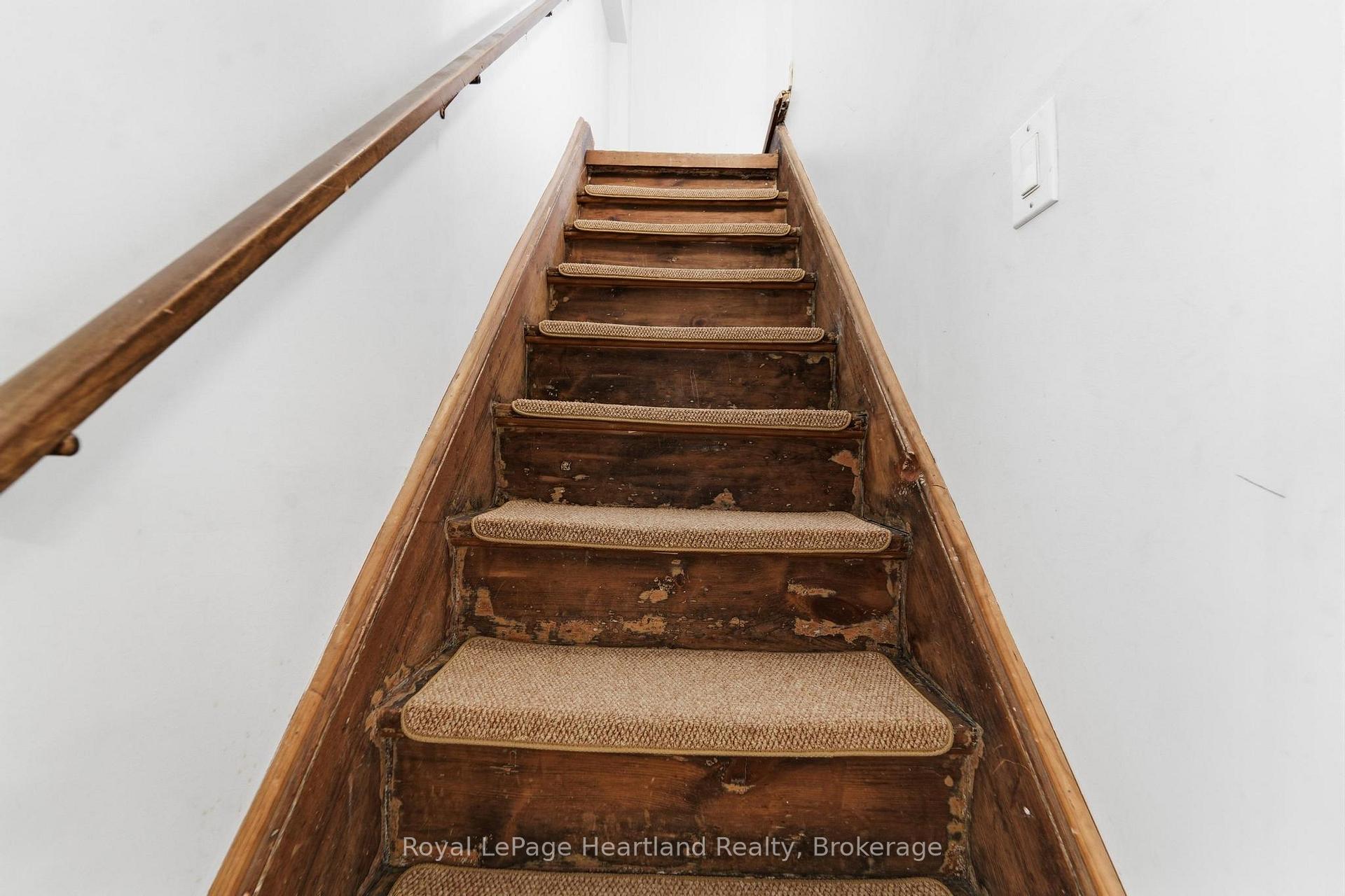Photo 19 of 117 Quebec Street, Goderich, Goderich (Town) — HOMEH