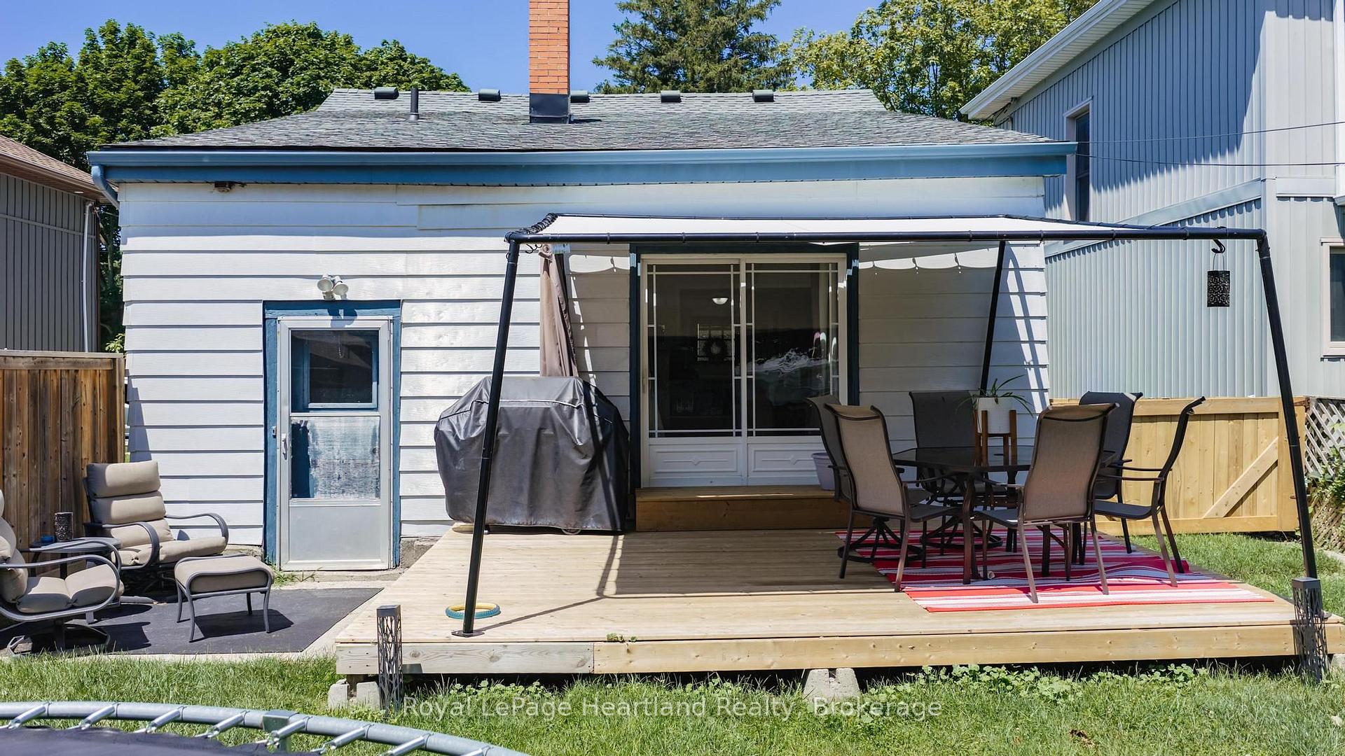 Photo 26 of 117 Quebec Street, Goderich, Goderich (Town) — HOMEH