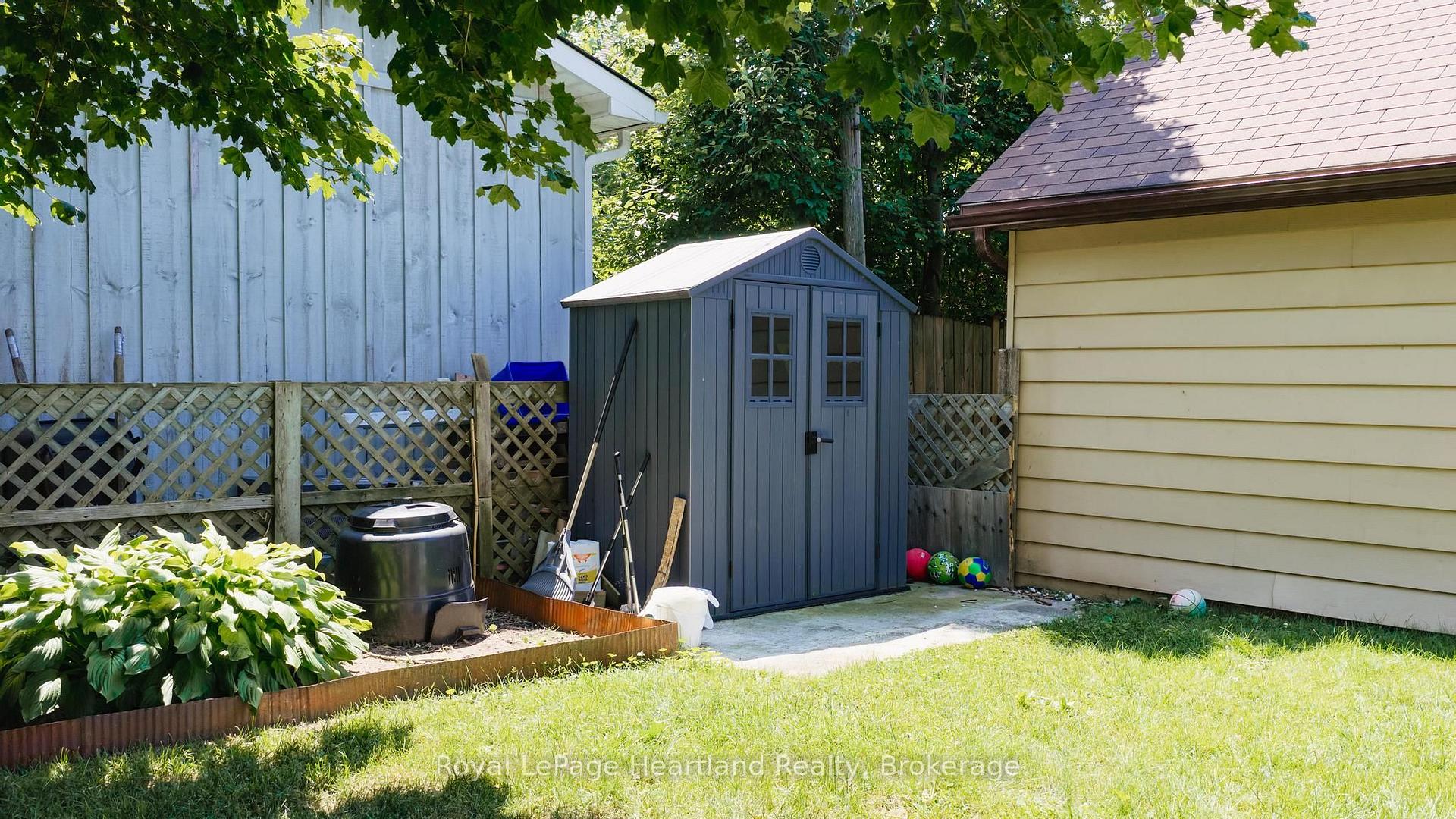 Photo 29 of 117 Quebec Street, Goderich, Goderich (Town) — HOMEH
