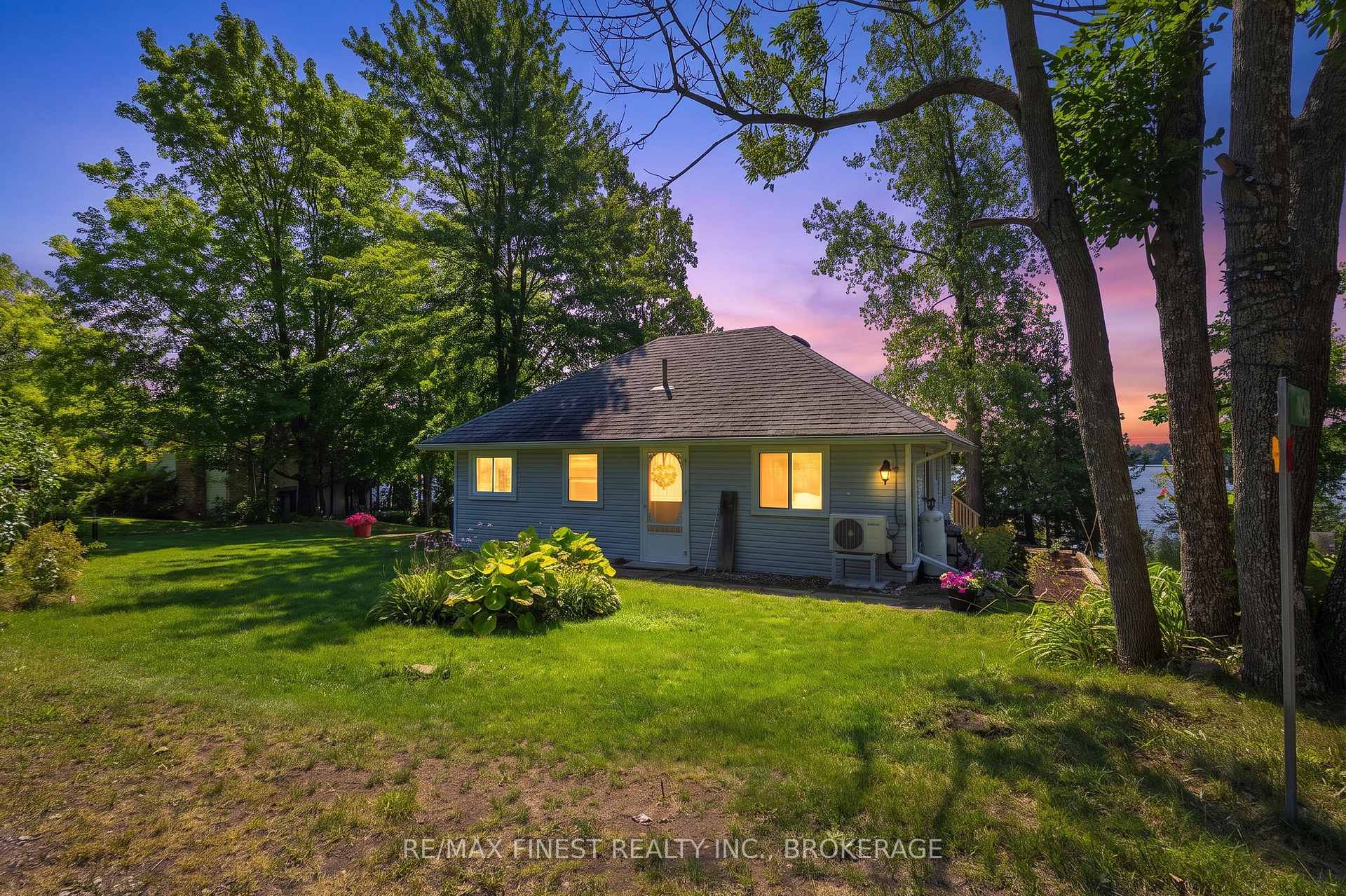 Photo 1 of 1050 Anker Lane, Frontenac, Frontenac South — HOMEH