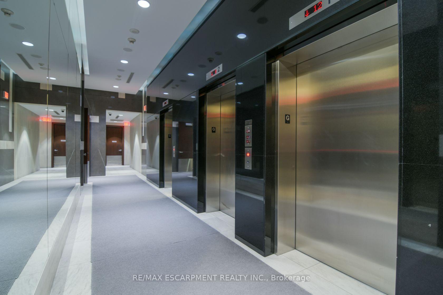Photo 2 of Unit 708, 330 Burnhamthorpe Road W, Mississauga, City Centre — HOMEH