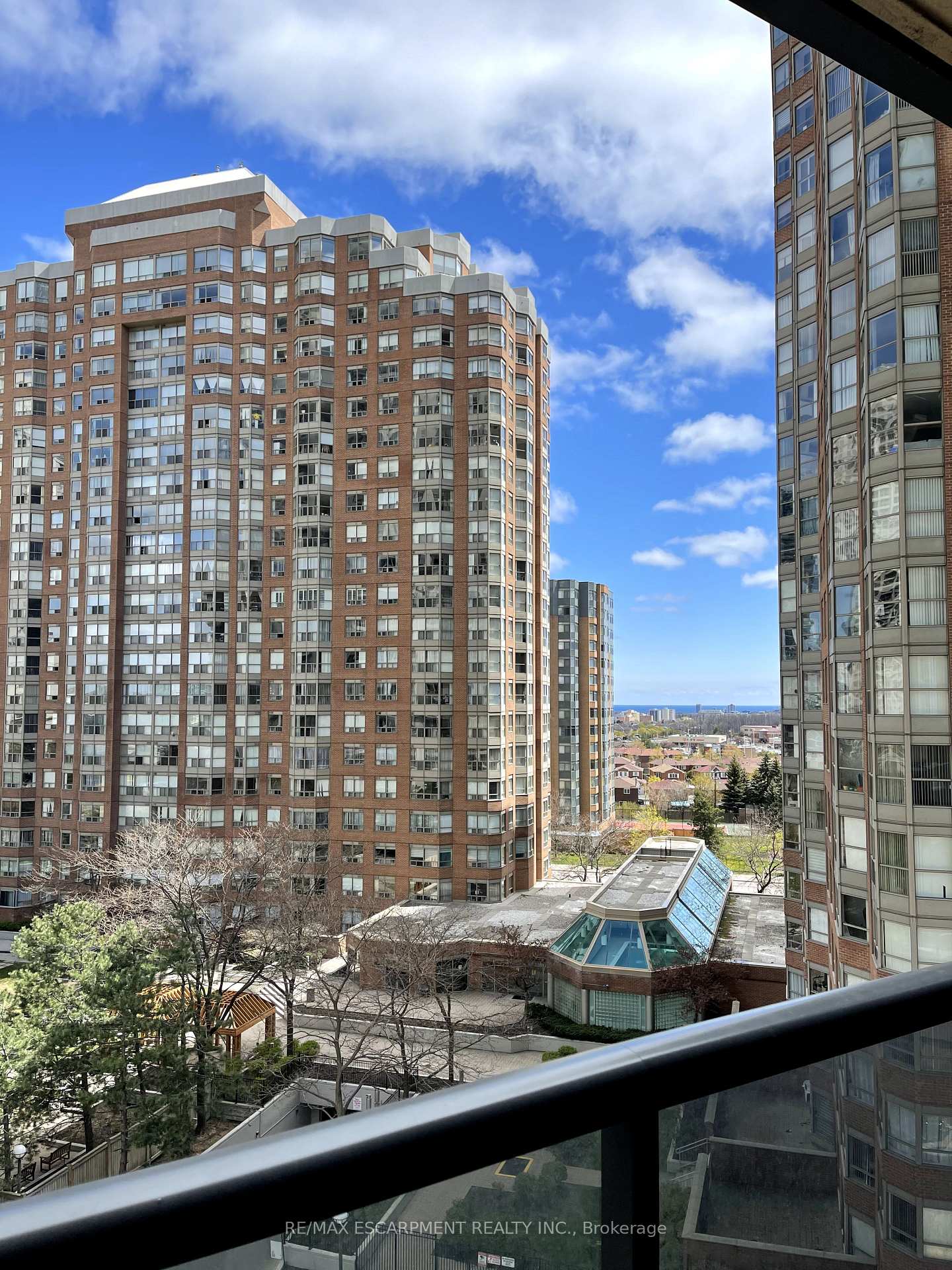 Photo 13 of Unit 708, 330 Burnhamthorpe Road W, Mississauga, City Centre — HOMEH