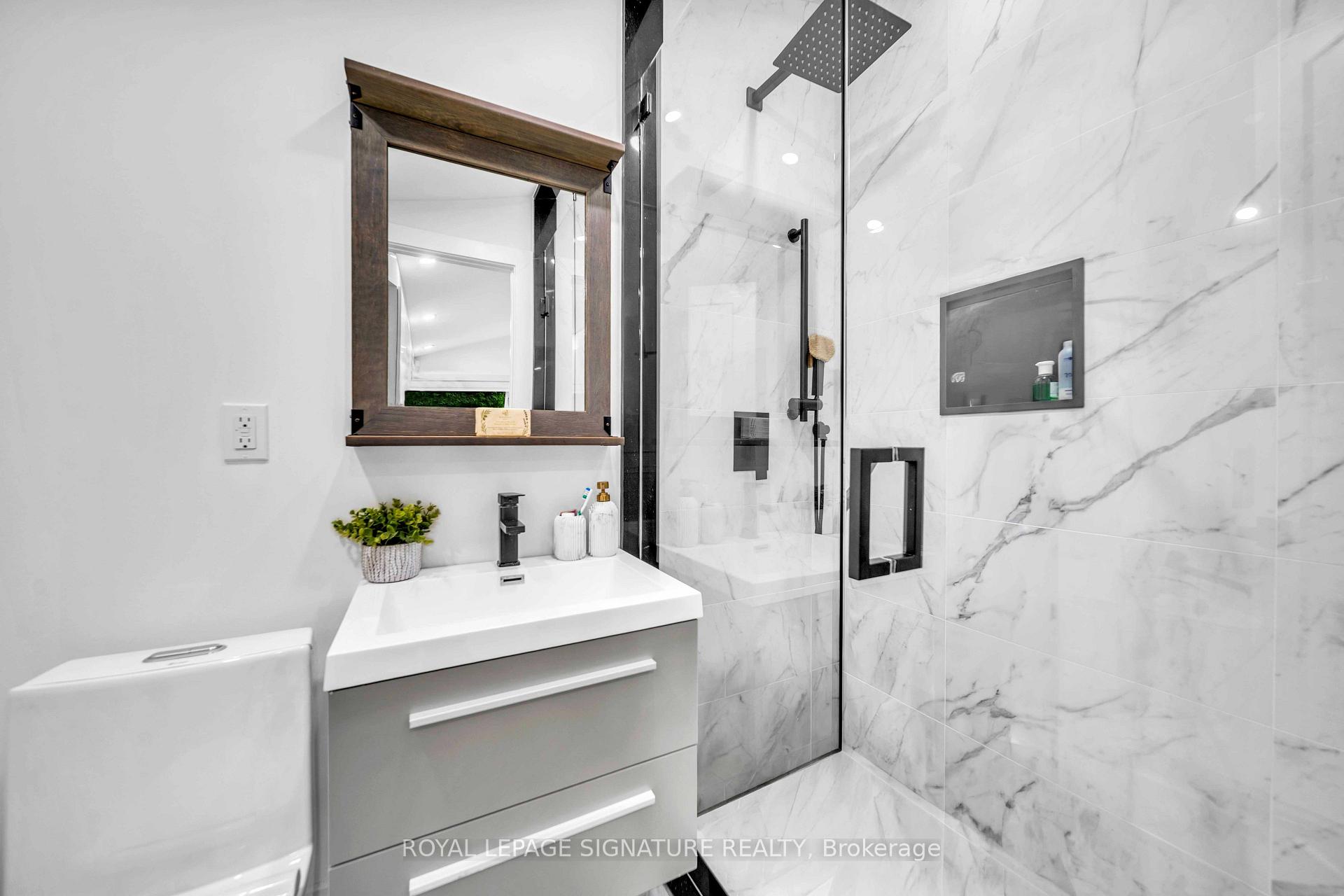 Photo 15 of 3 Pamcrest Drive, North York, Newtonbrook East — HOMEH