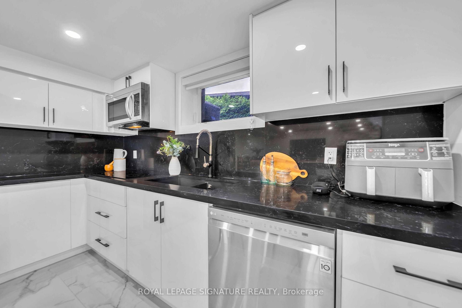 Photo 27 of 3 Pamcrest Drive, North York, Newtonbrook East — HOMEH