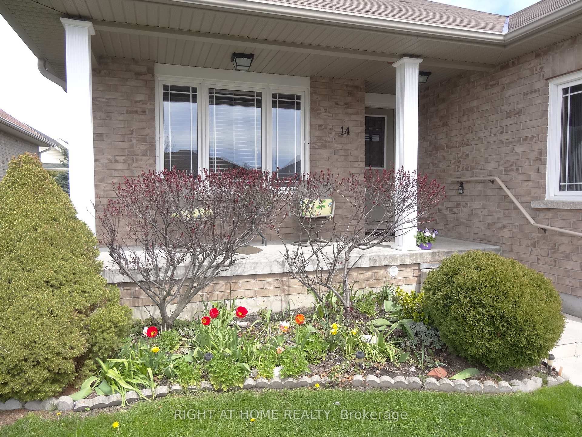 Photo 4 of 14 Matchett Crescent, Kawartha Lakes, Lindsay — HOMEH