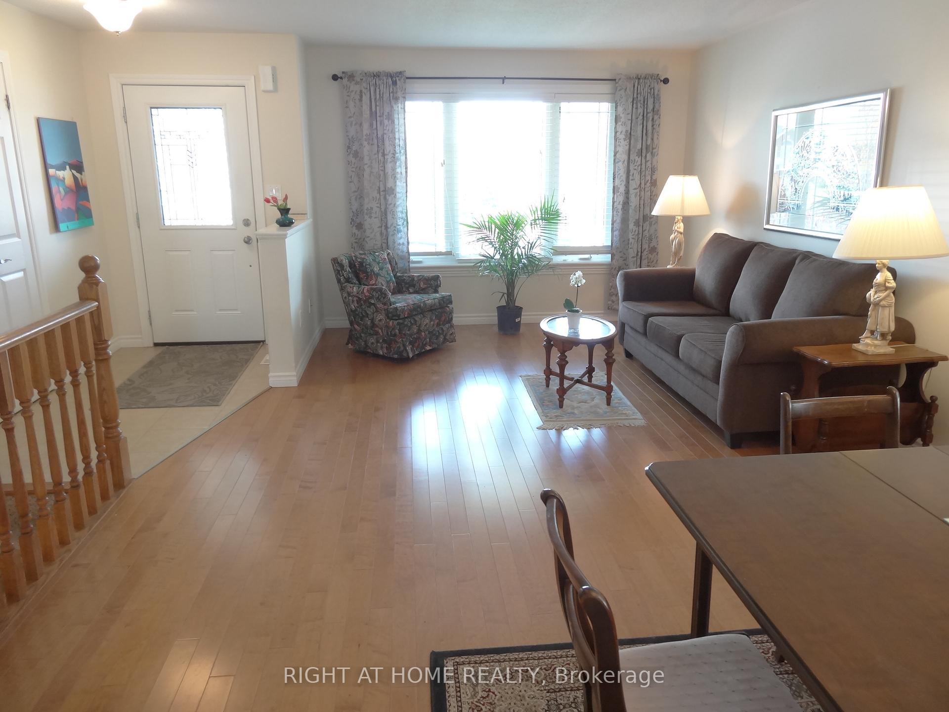 Photo 6 of 14 Matchett Crescent, Kawartha Lakes, Lindsay — HOMEH