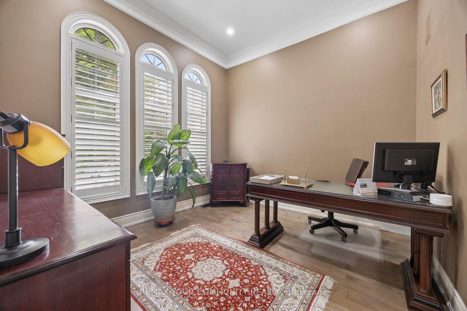 Photo 10 of 123 Laurentian Boulevard, Vaughan, Rural Vaughan — HOMEH