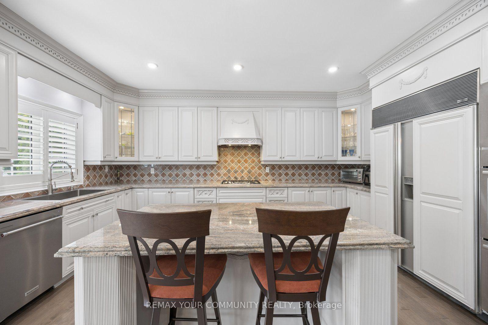 Photo 14 of 123 Laurentian Boulevard, Vaughan, Rural Vaughan — HOMEH
