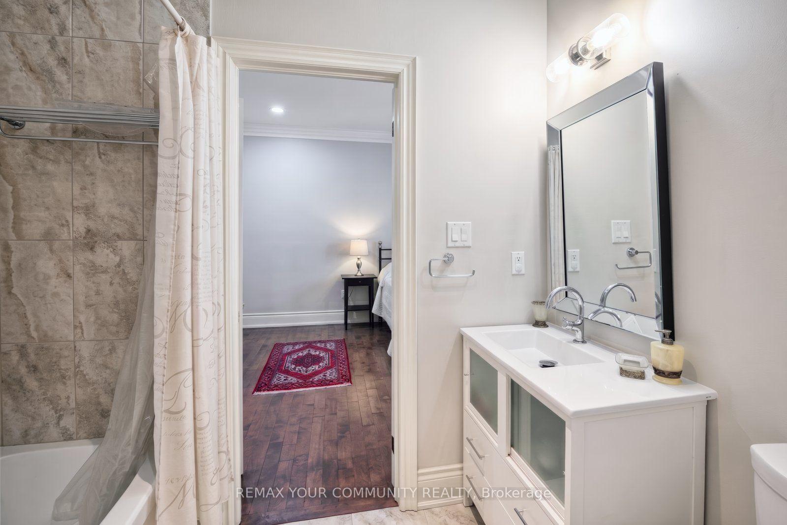 Photo 32 of 123 Laurentian Boulevard, Vaughan, Rural Vaughan — HOMEH