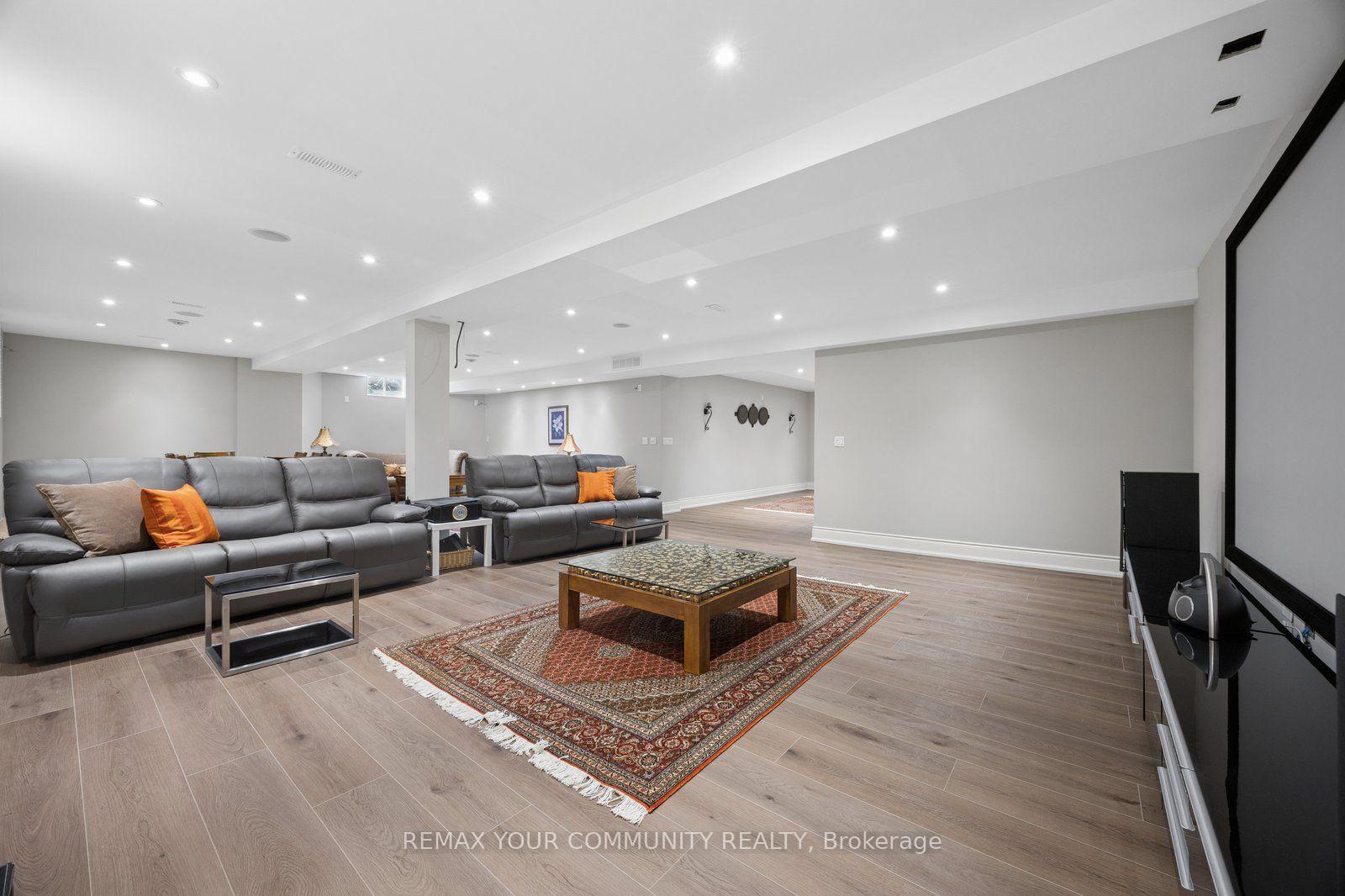 Photo 36 of 123 Laurentian Boulevard, Vaughan, Rural Vaughan — HOMEH