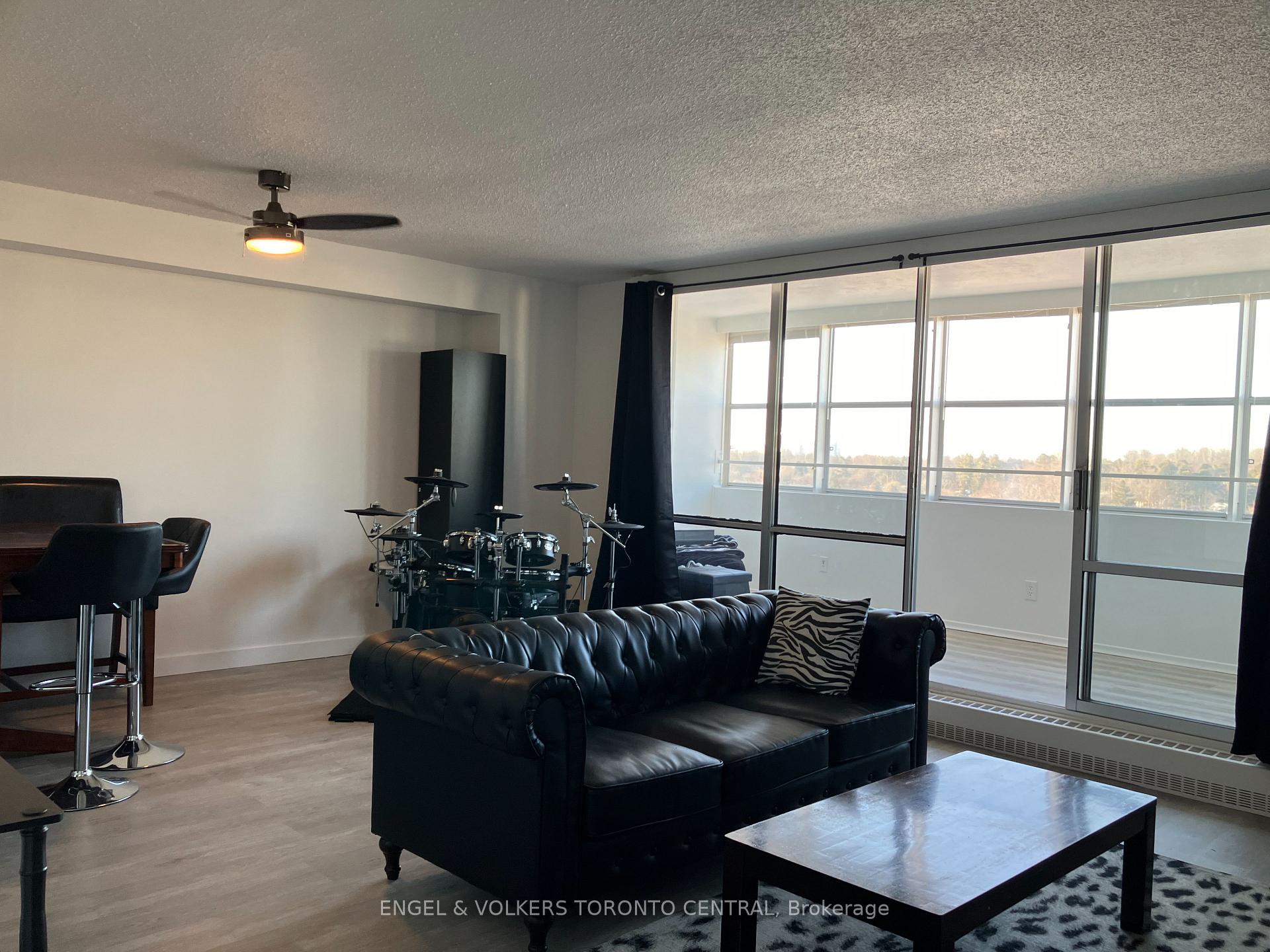 Photo 7 of Unit 1511, 225 Harvard Place, Waterloo, Lincoln Heights — HOMEH