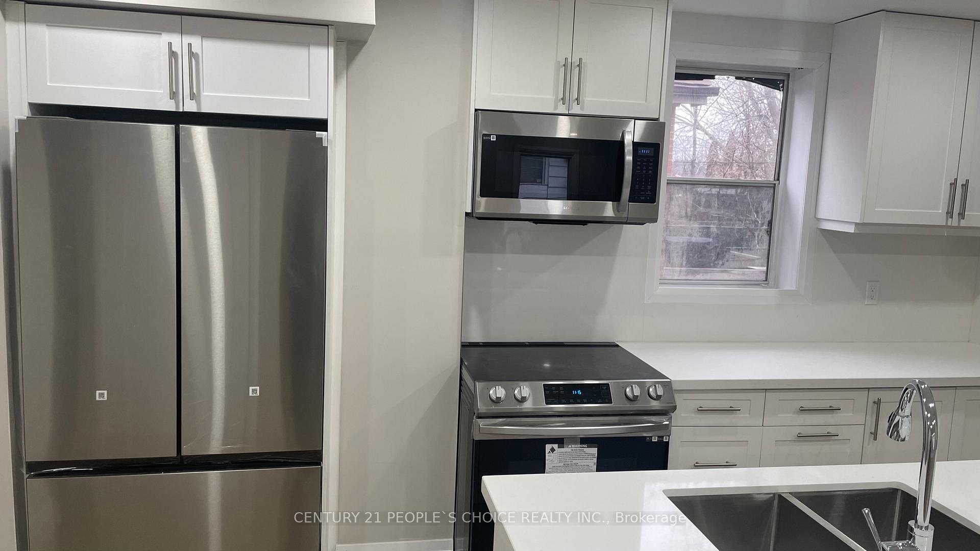 Photo 14 of 136 Edgemont Street N, Hamilton, Crown Point — HOMEH