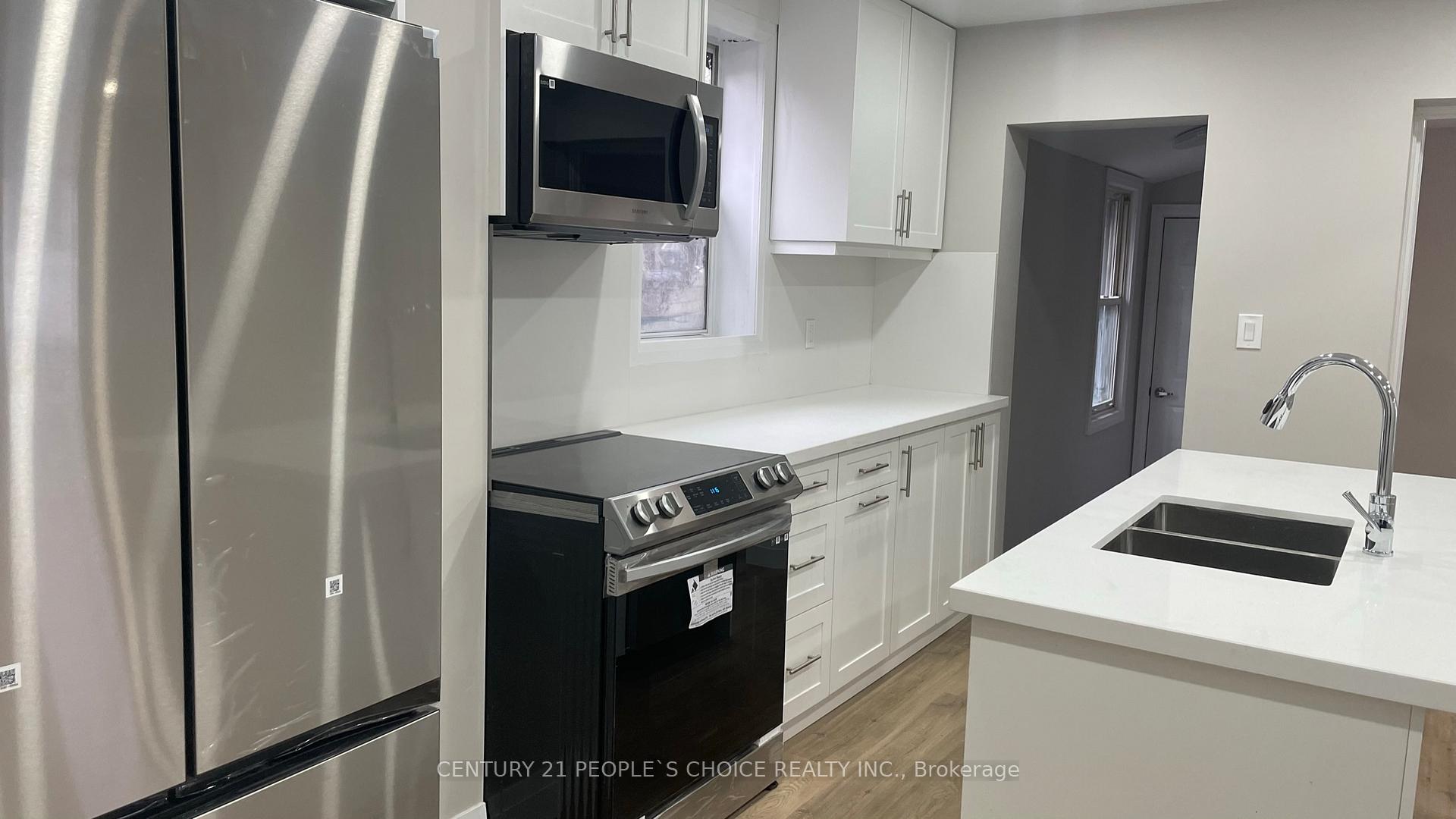 Photo 15 of 136 Edgemont Street N, Hamilton, Crown Point — HOMEH