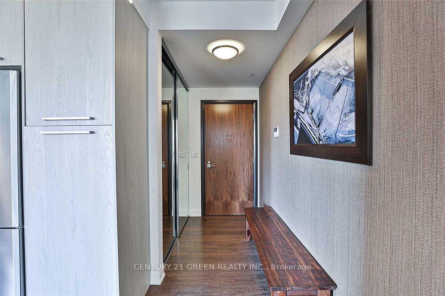 Photo 2 of Unit 303, 36 Park Lawn Road, Etobicoke, Mimico — HOMEH