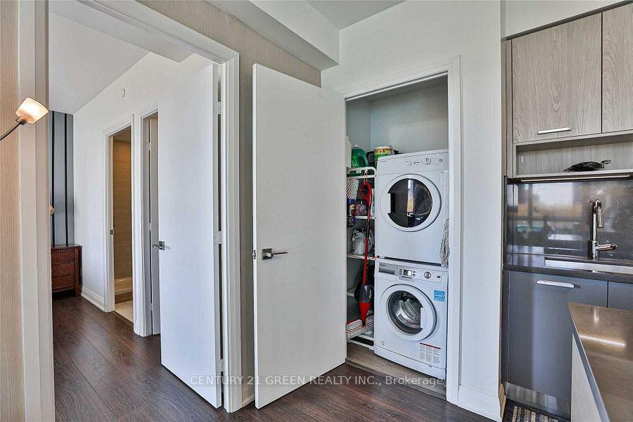 Photo 7 of Unit 303, 36 Park Lawn Road, Etobicoke, Mimico — HOMEH