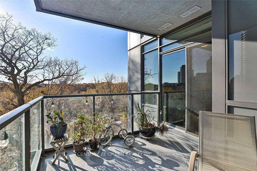 Photo 8 of Unit 303, 36 Park Lawn Road, Etobicoke, Mimico — HOMEH
