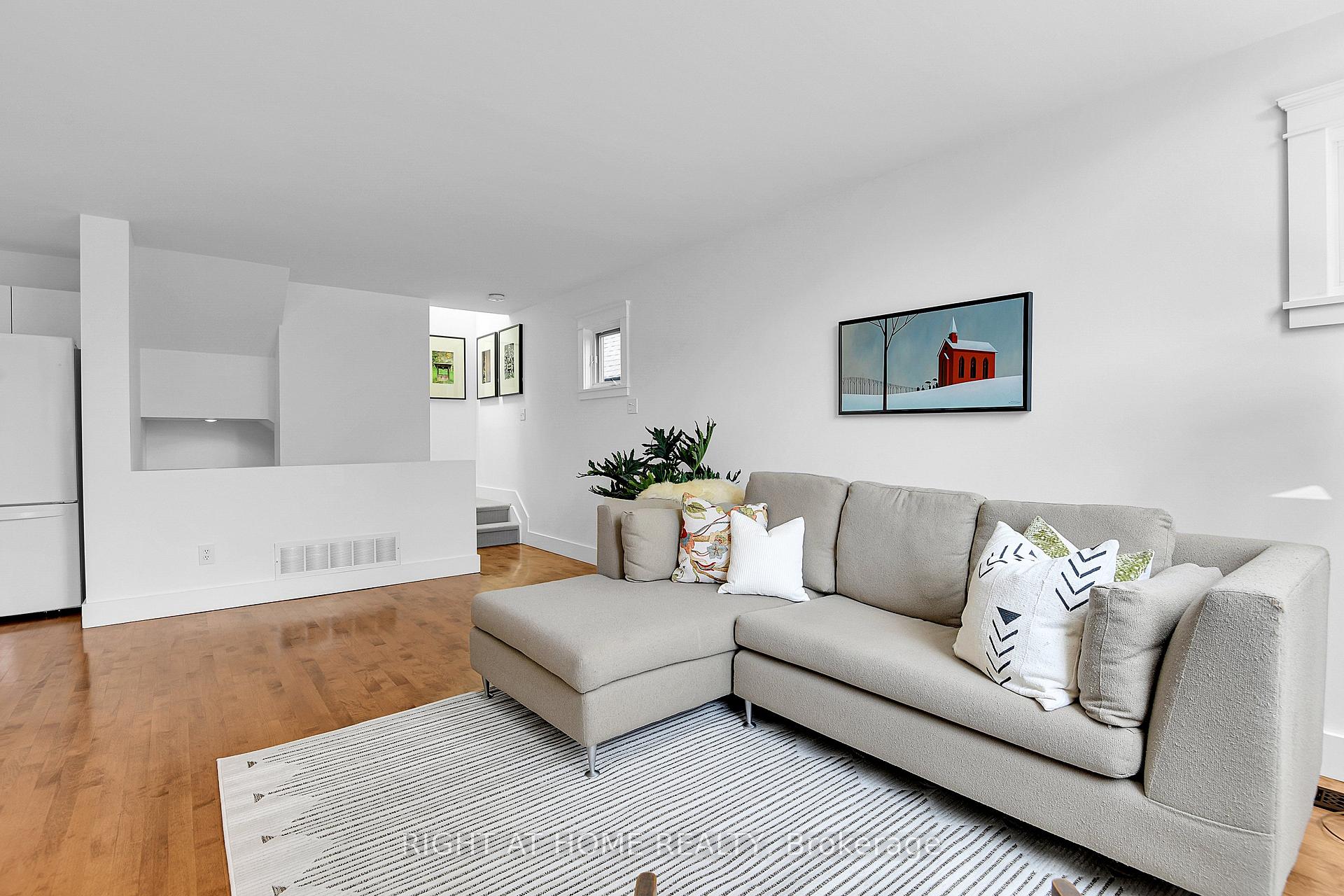 Photo 8 of 239A Sunnyside Avenue, Ottawa, Old Ottawa South — HOMEH